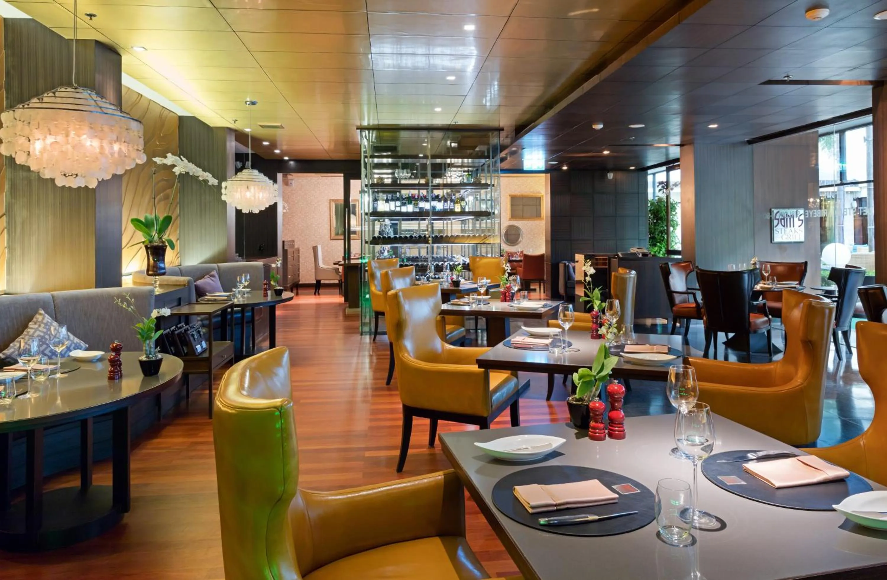 Restaurant/places to eat in Holiday Inn Resort Phuket by IHG