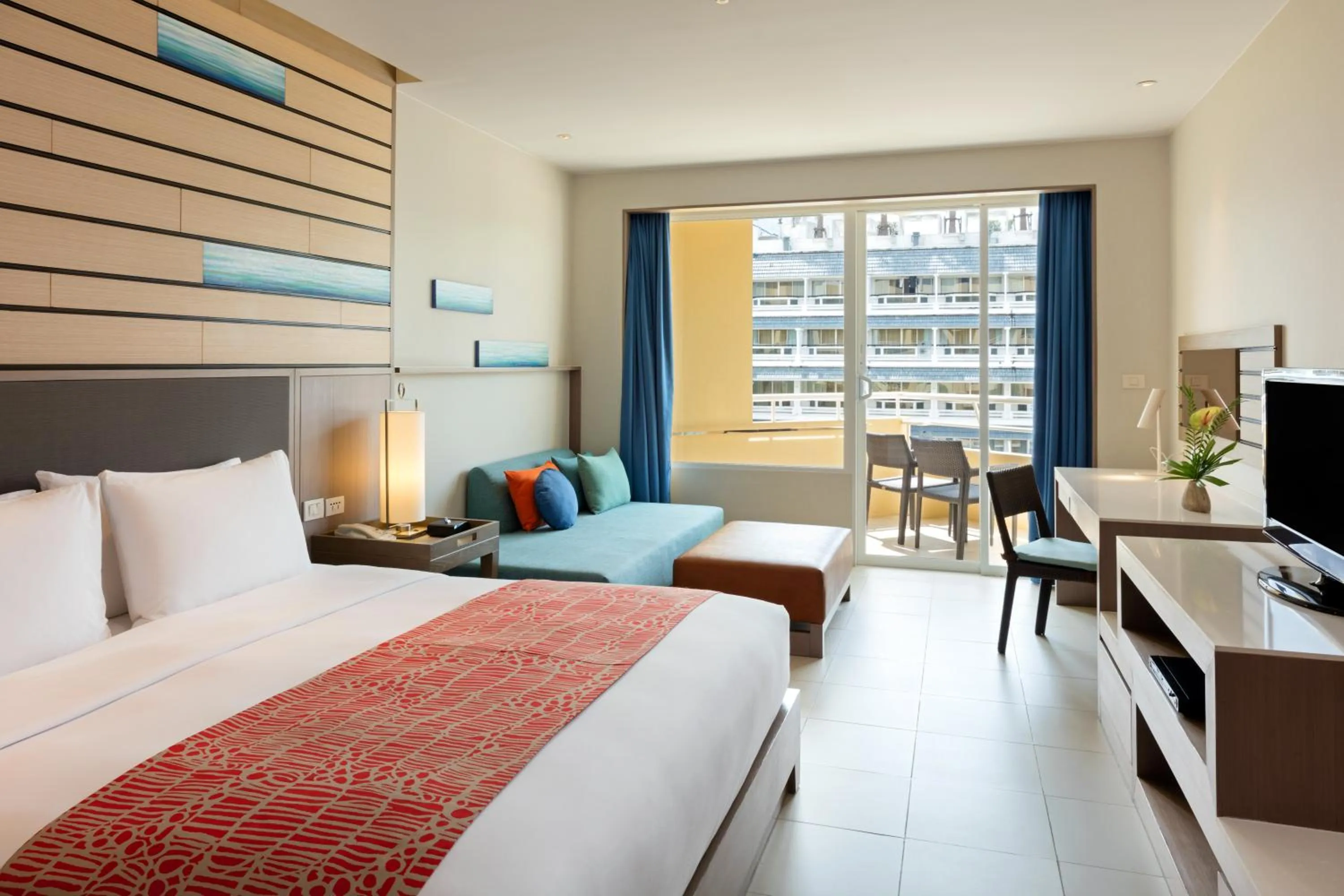 Photo of the whole room, Bed in Holiday Inn Resort Phuket by IHG