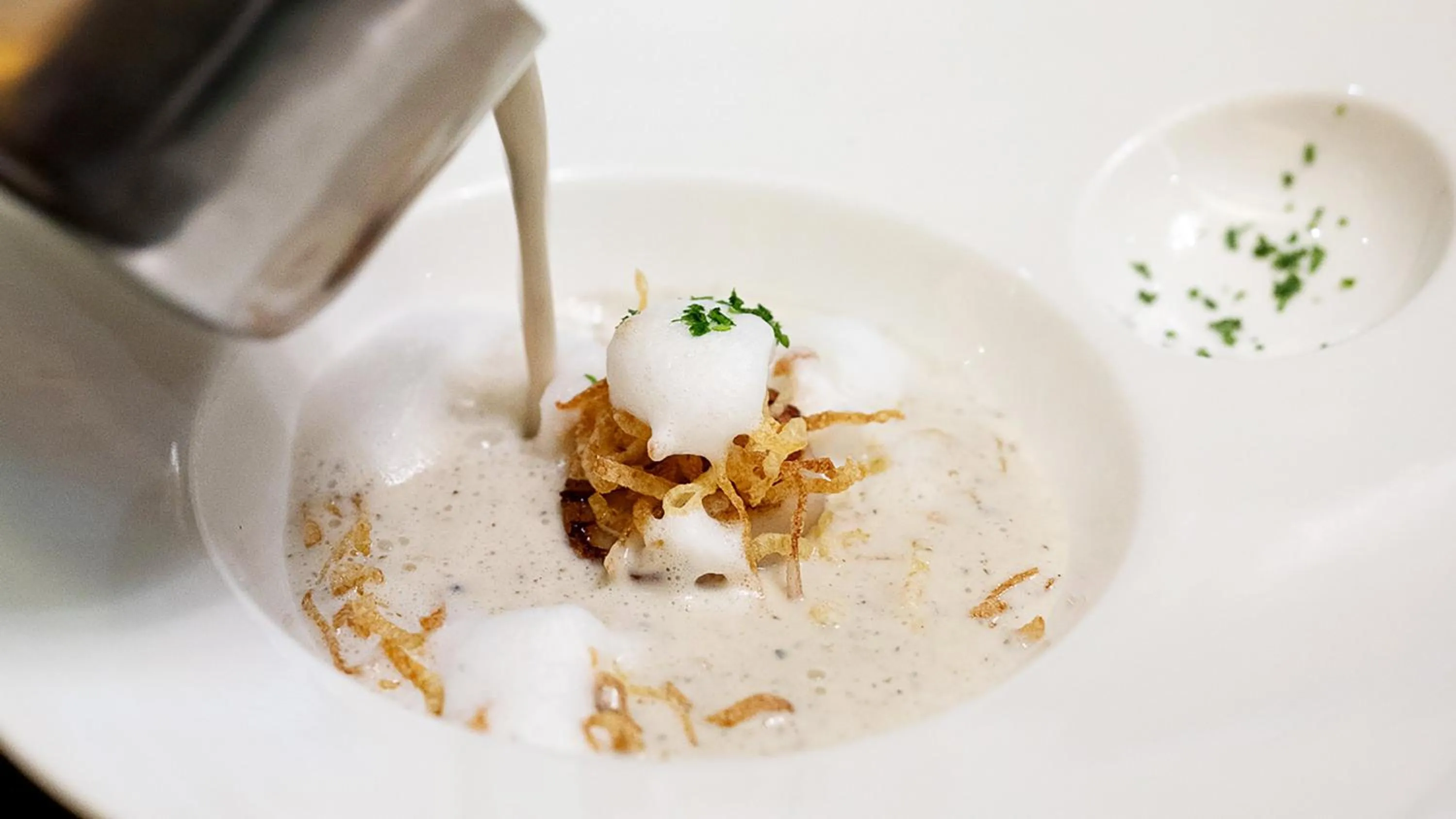 Restaurant/places to eat in Holiday Inn Resort Phuket by IHG