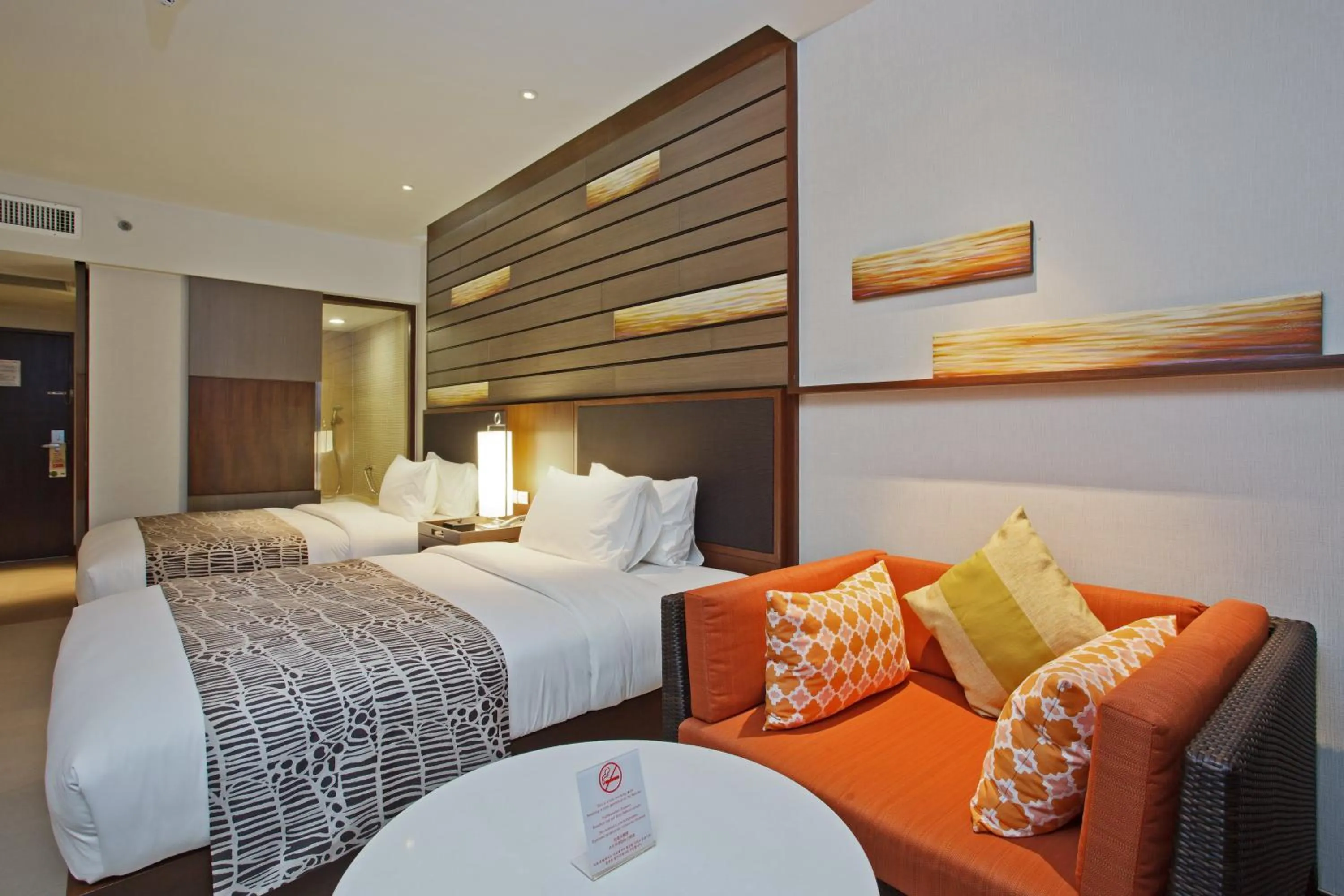 Photo of the whole room, Bed in Holiday Inn Resort Phuket by IHG