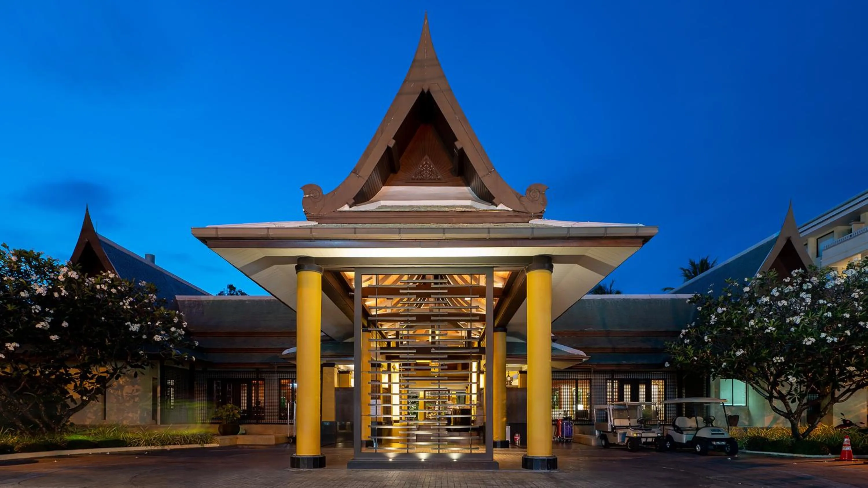 Lobby or reception in Holiday Inn Resort Phuket by IHG