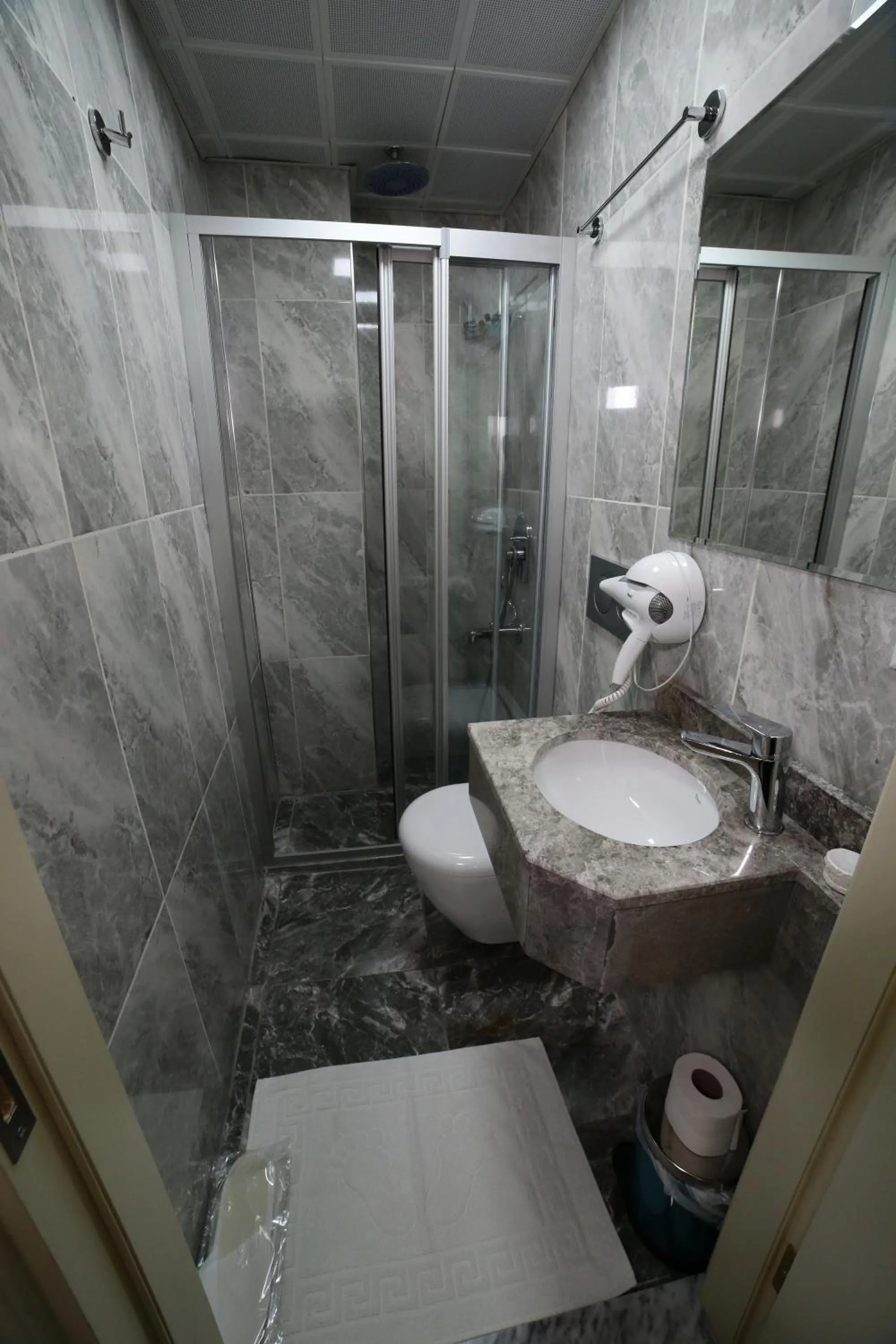 Shower in taksim diamond hotel
