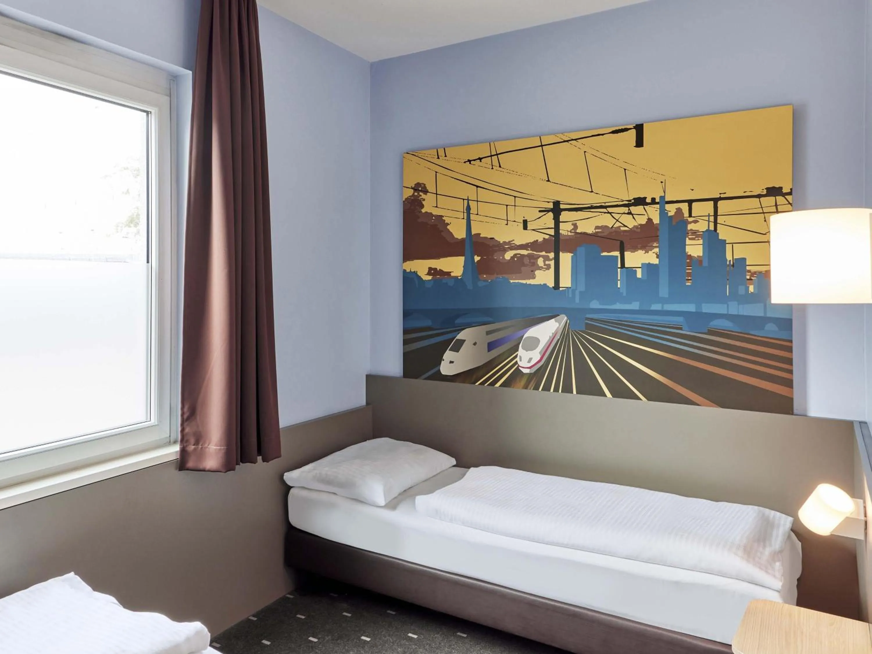 Photo of the whole room, Bed in B&B Hotel Saarbrücken-Hbf