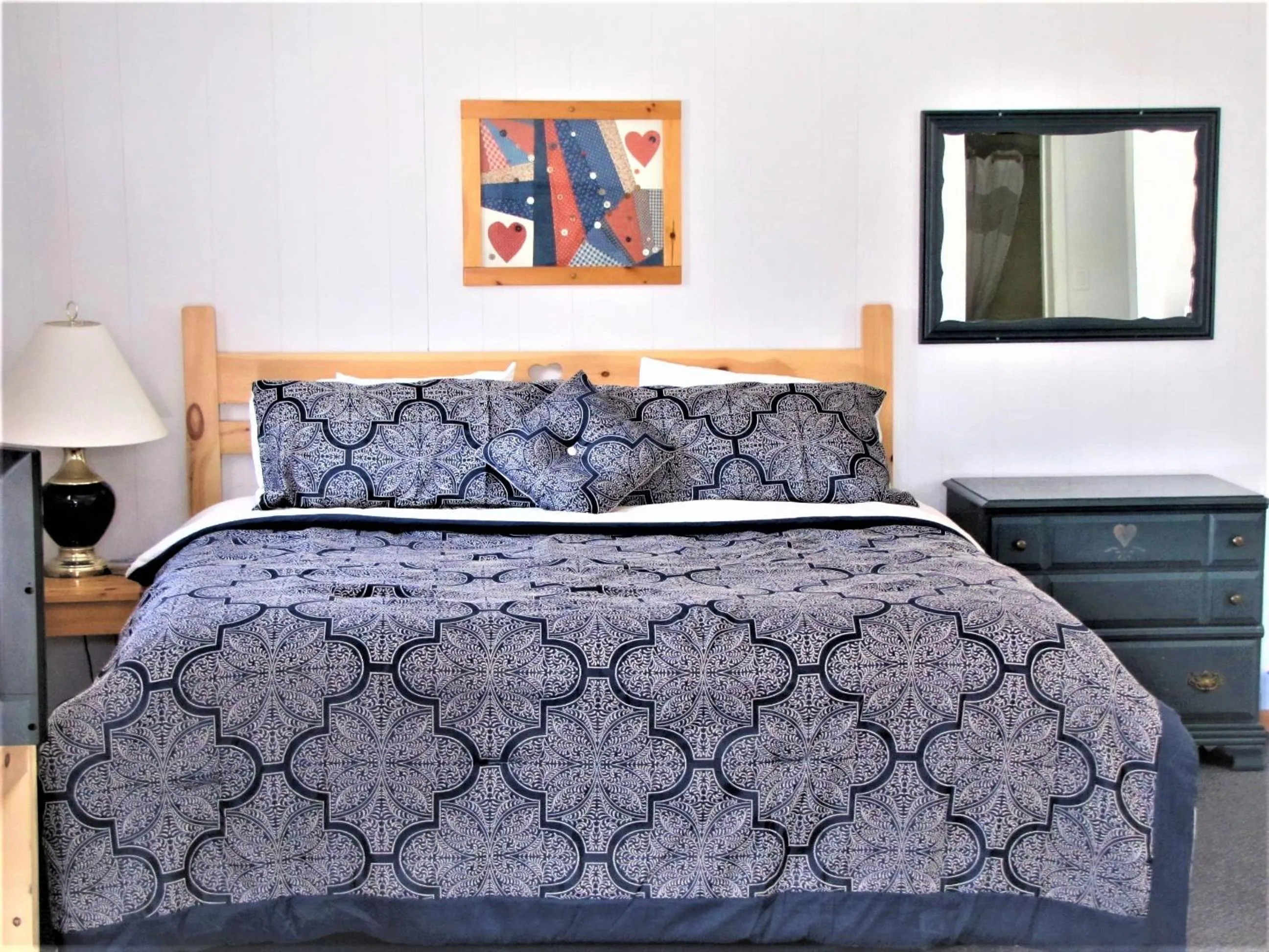 Bed in Glenview Cottages