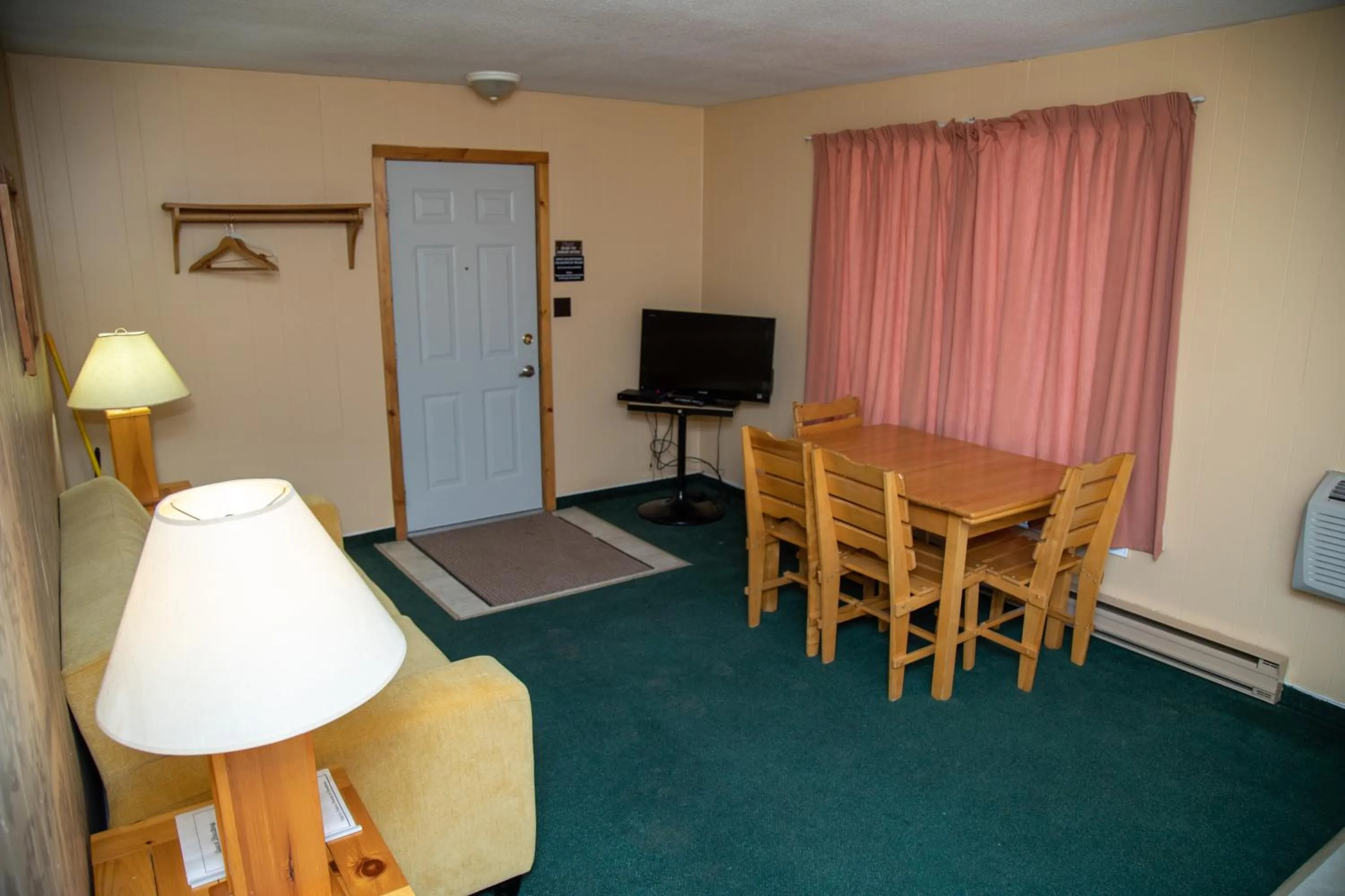 Living room in Glenview Cottages