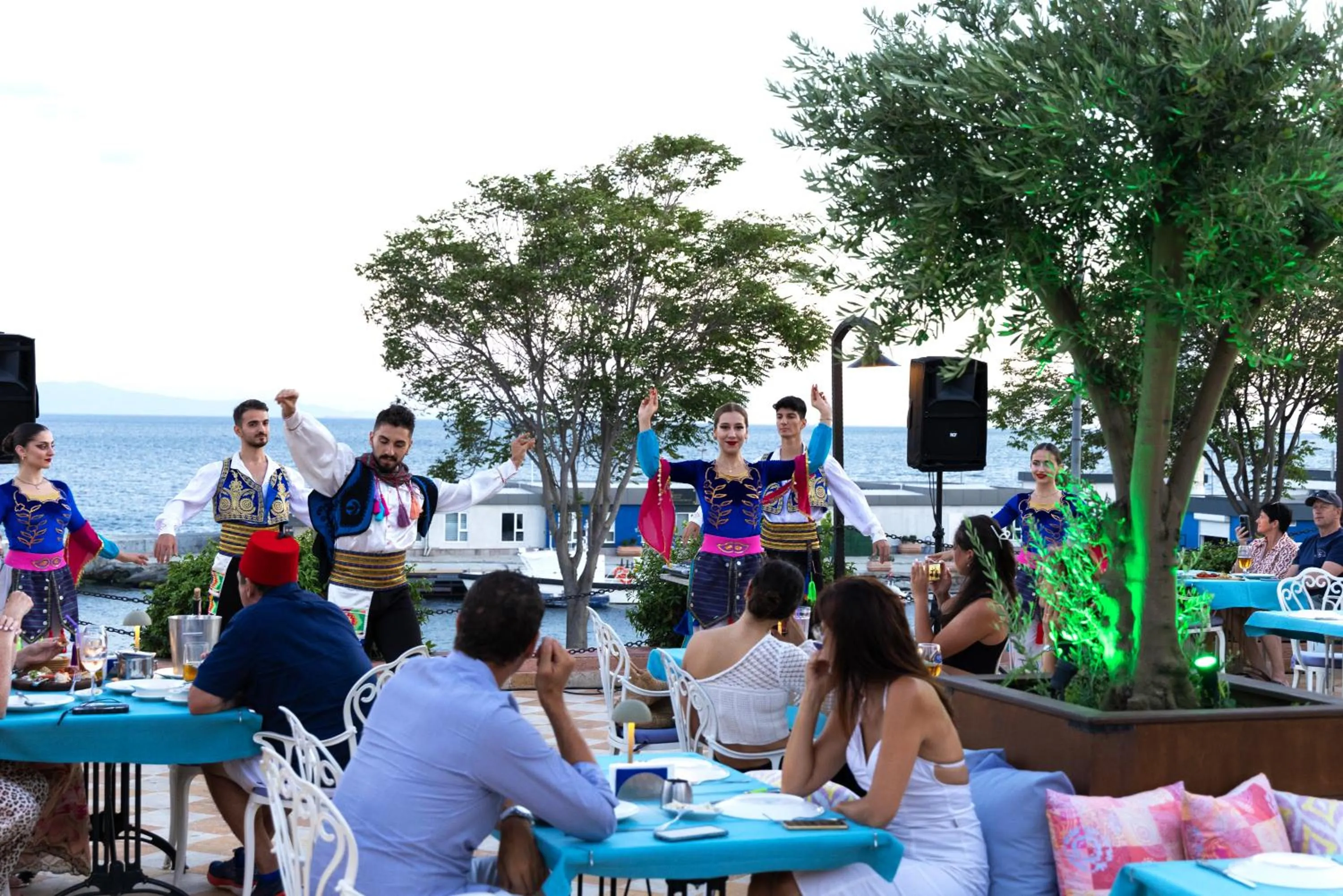 Restaurant/places to eat in Seven Hills Palace & Spa