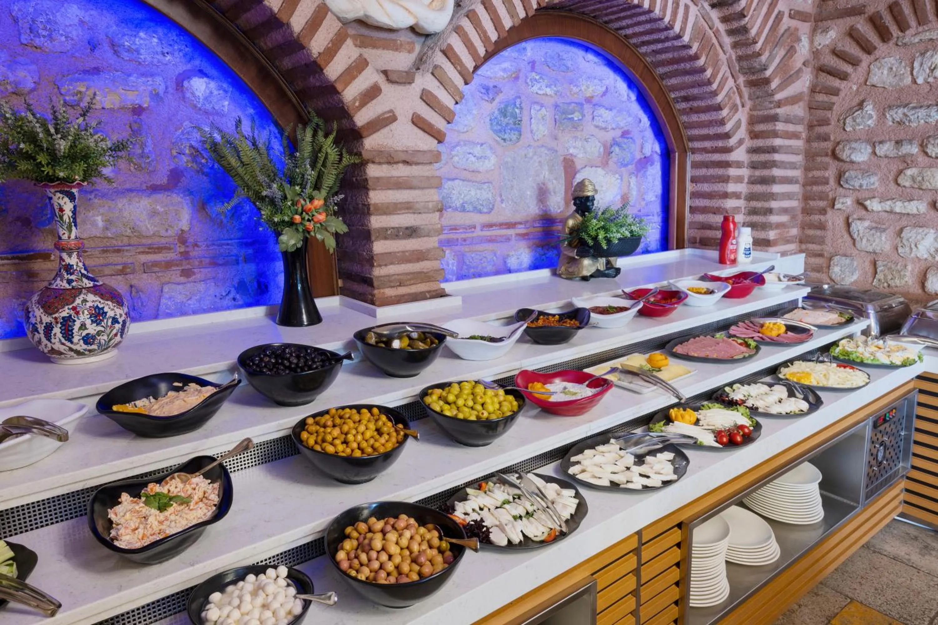 Buffet breakfast in Seven Hills Palace & Spa