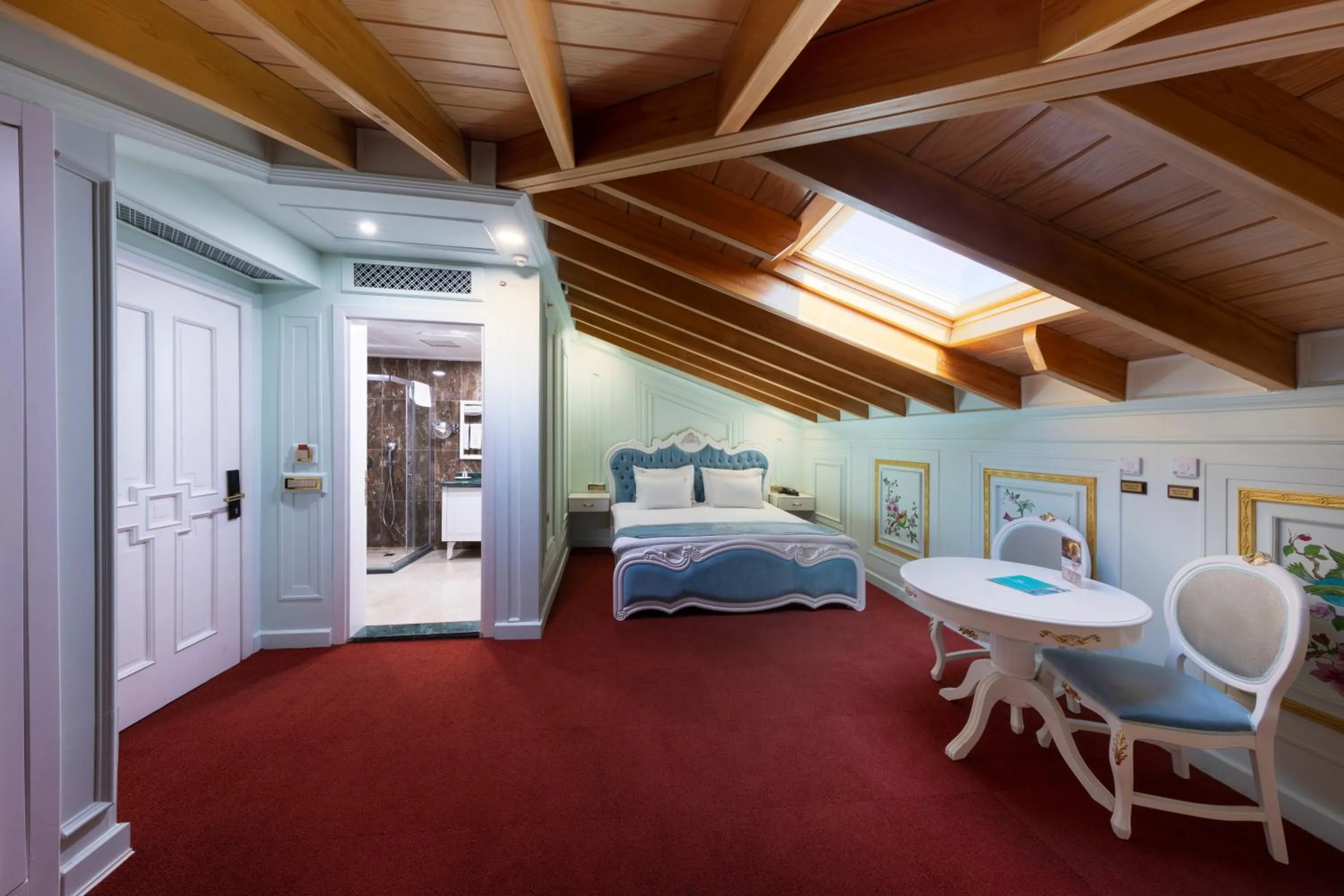 Bed in Seven Hills Palace & Spa