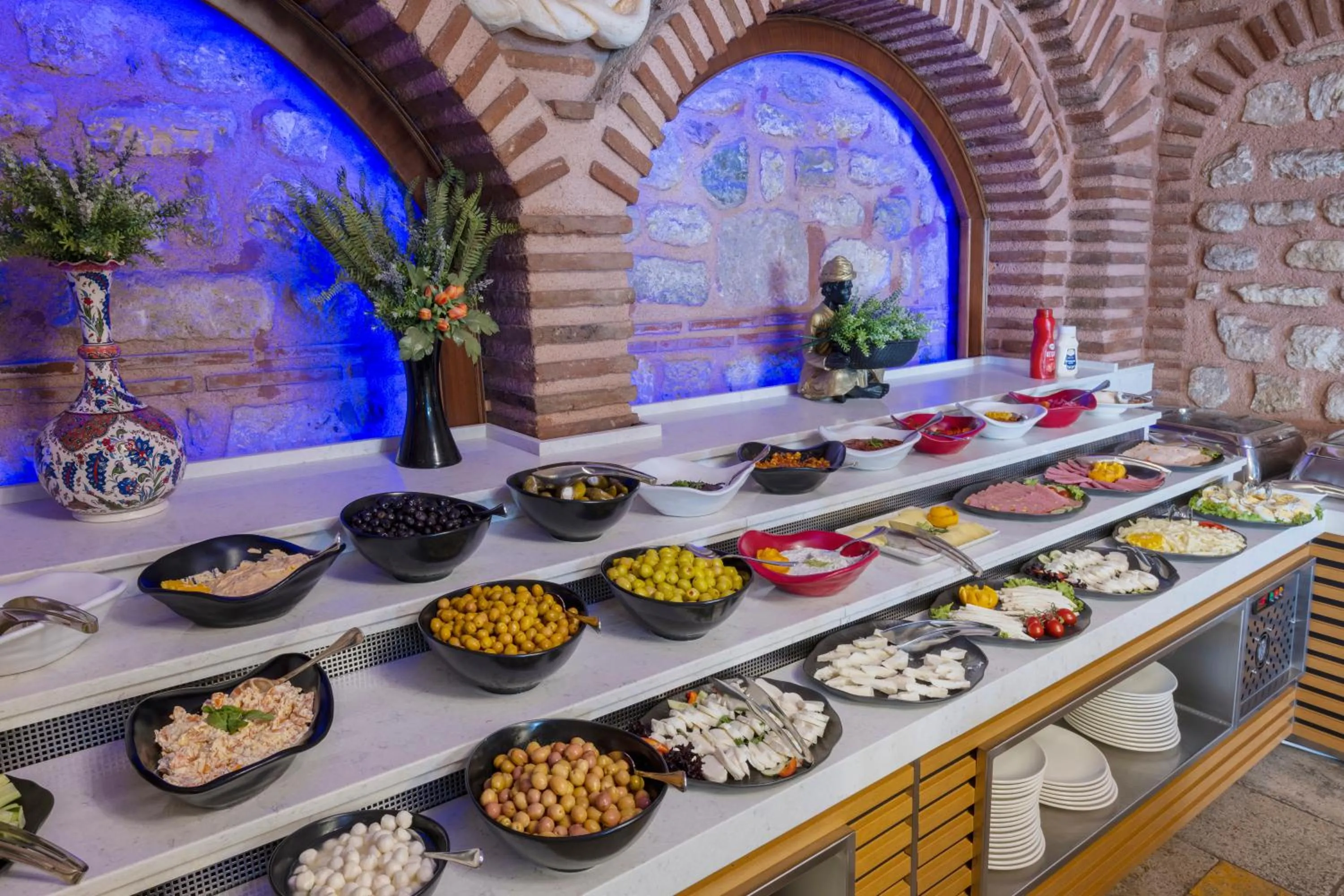 Buffet breakfast in Seven Hills Palace & Spa