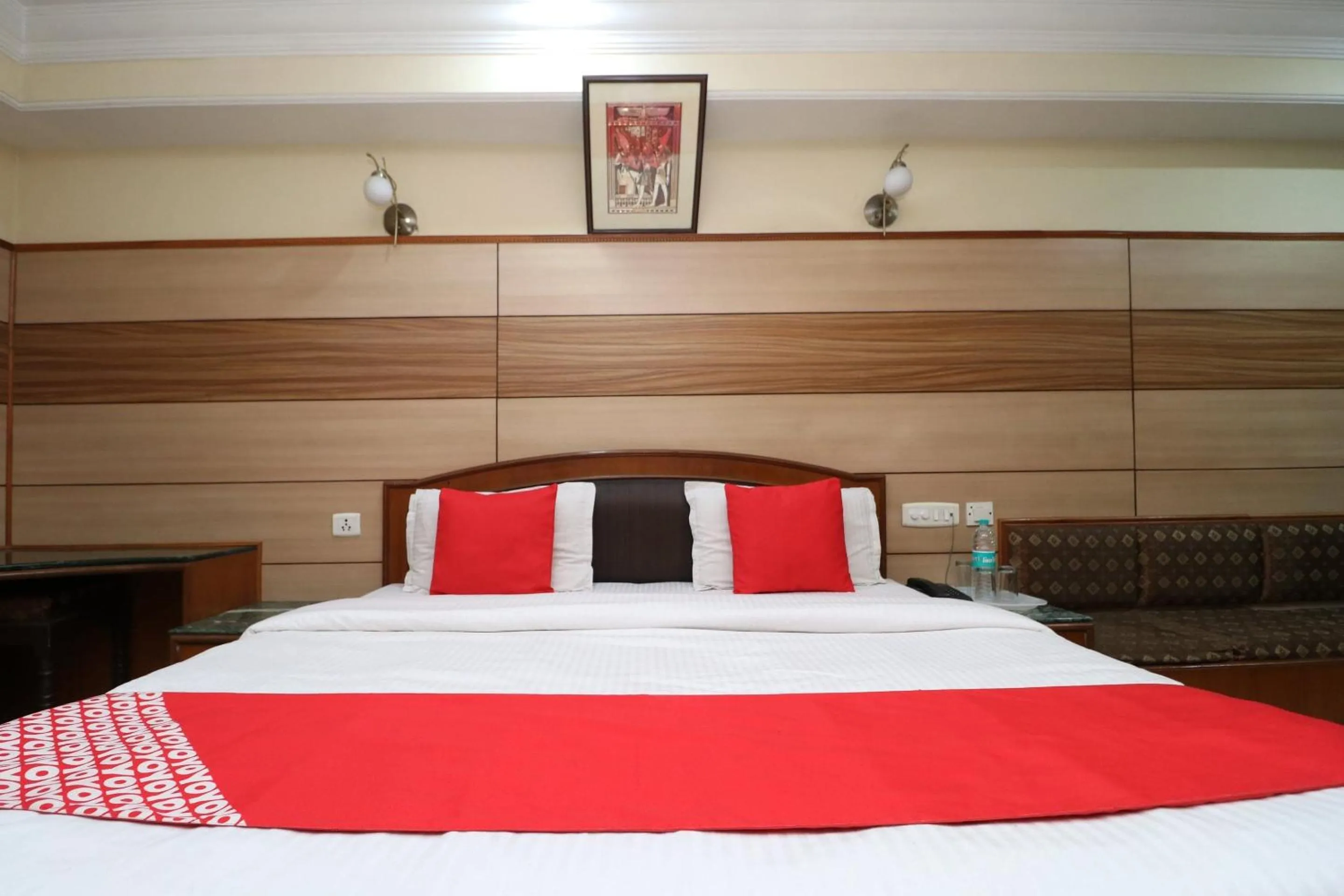 Bedroom, Bed in HOTEL O Vivek International Hotel