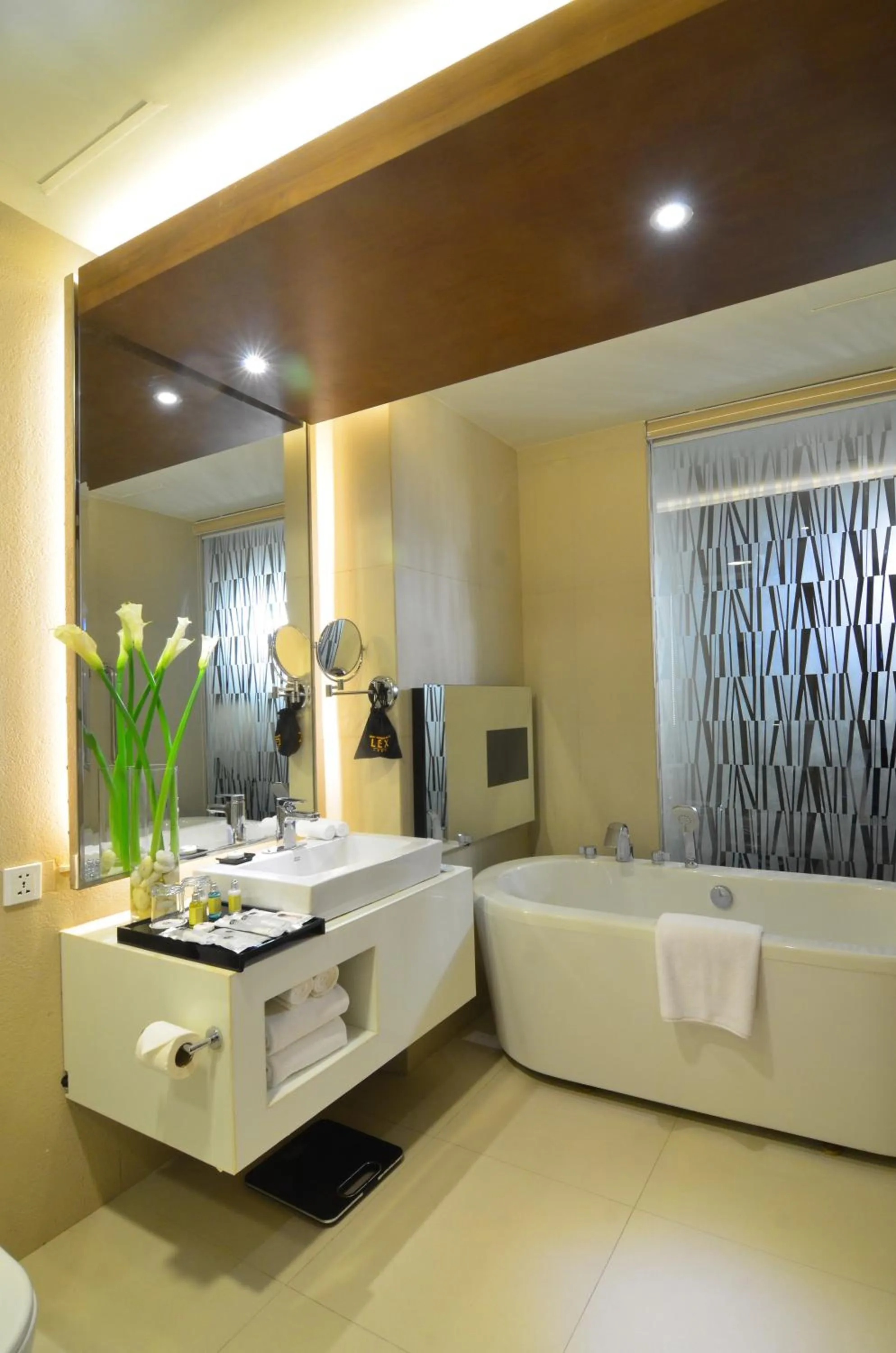 Bathroom, Bed in Lex Hotel Cebu