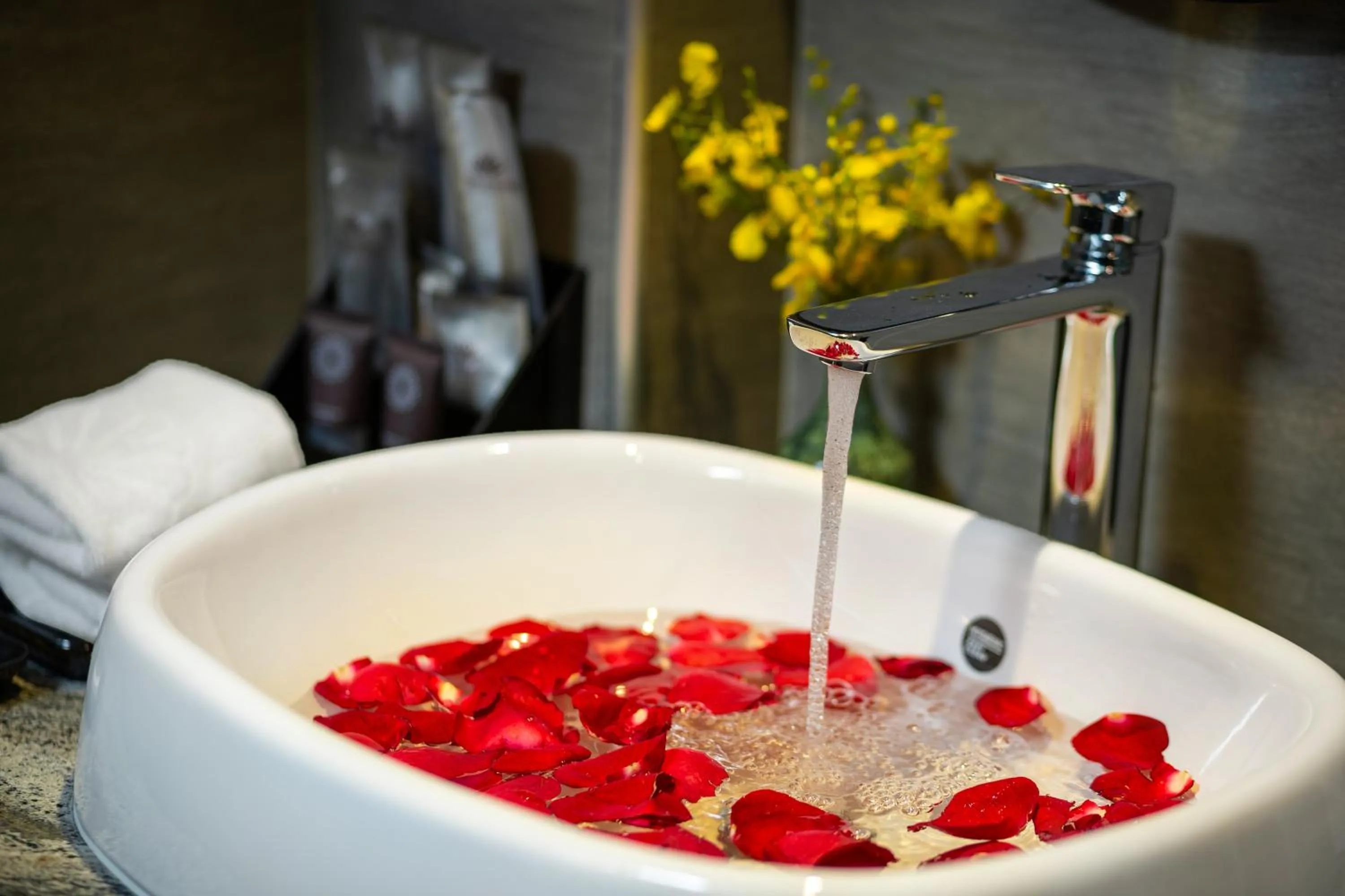Bathroom in Hanoi Esplendor Hotel and Spa