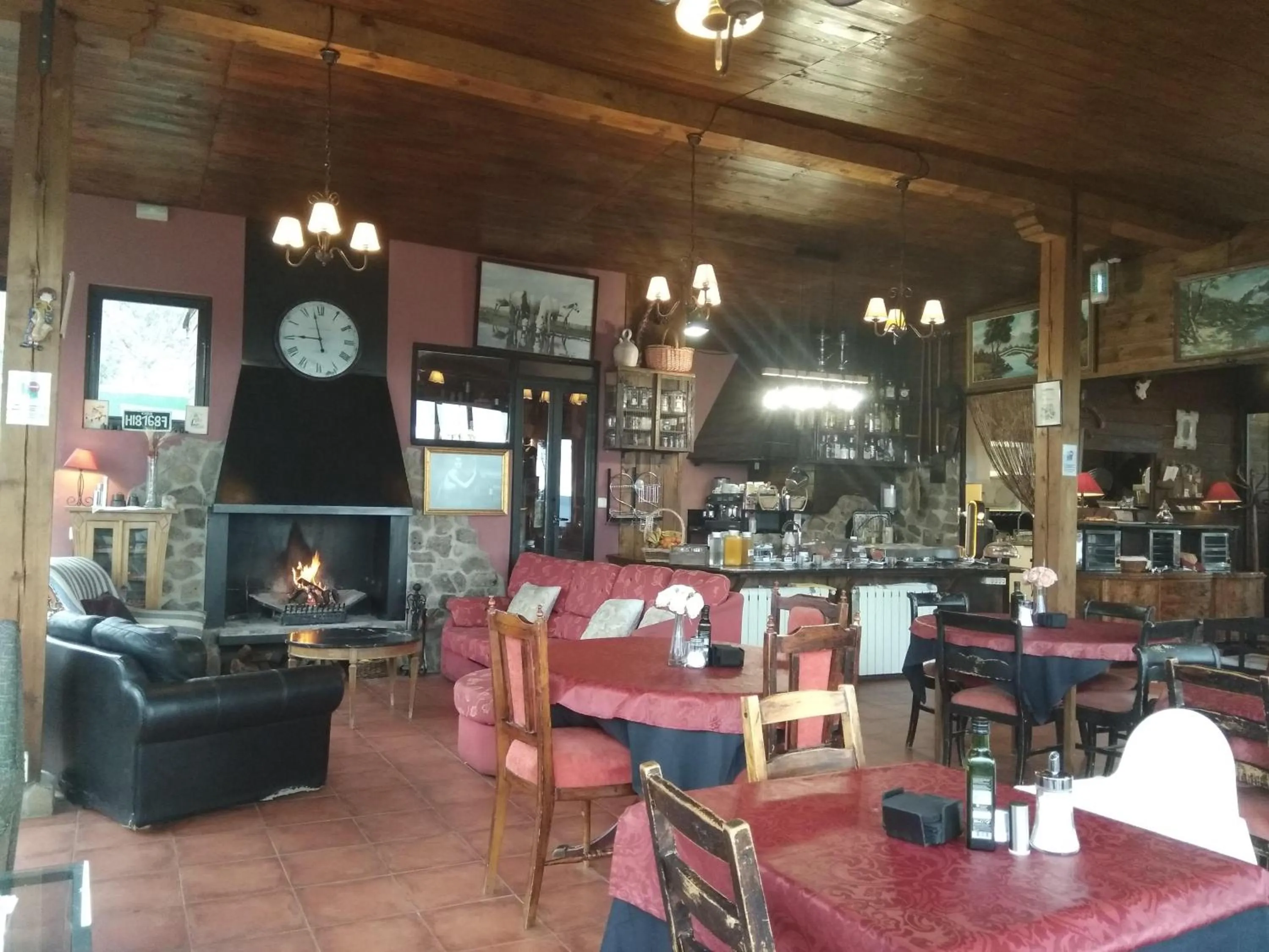 Restaurant/places to eat in Posada Rural SPA Granja LA TEJERA de Lozoya