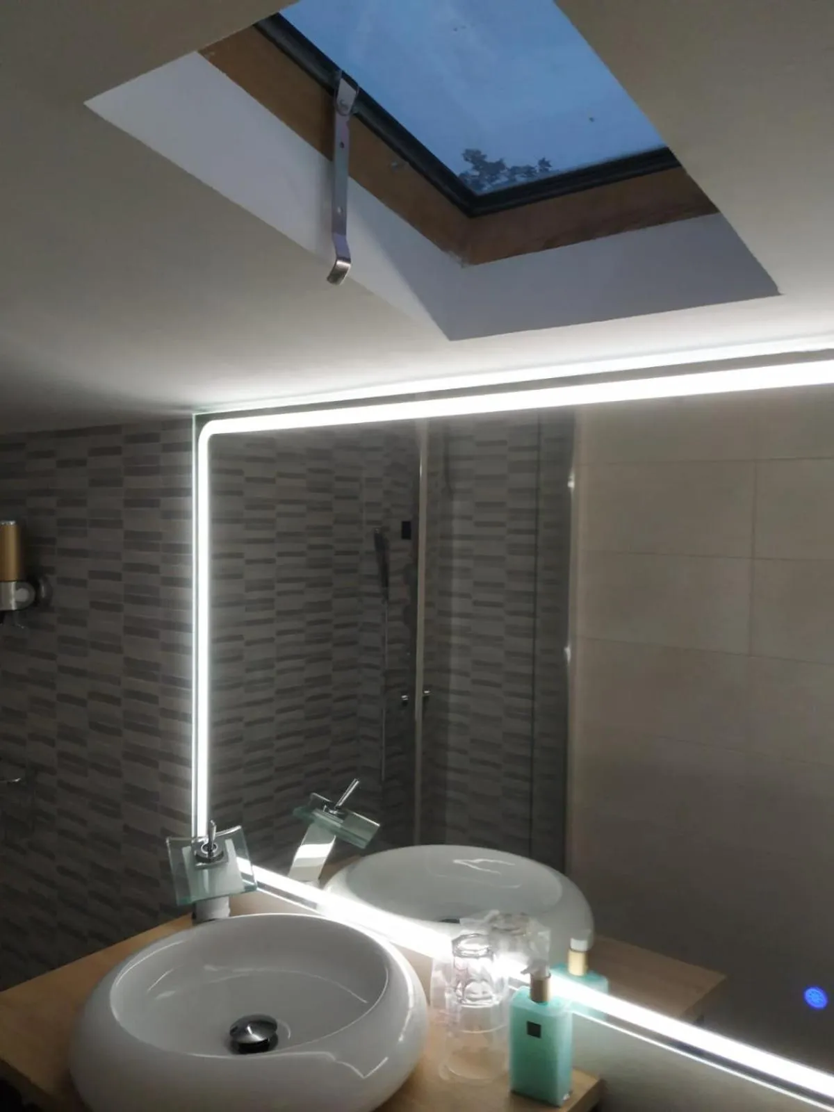 Bathroom in Posada Rural SPA Granja LA TEJERA de Lozoya