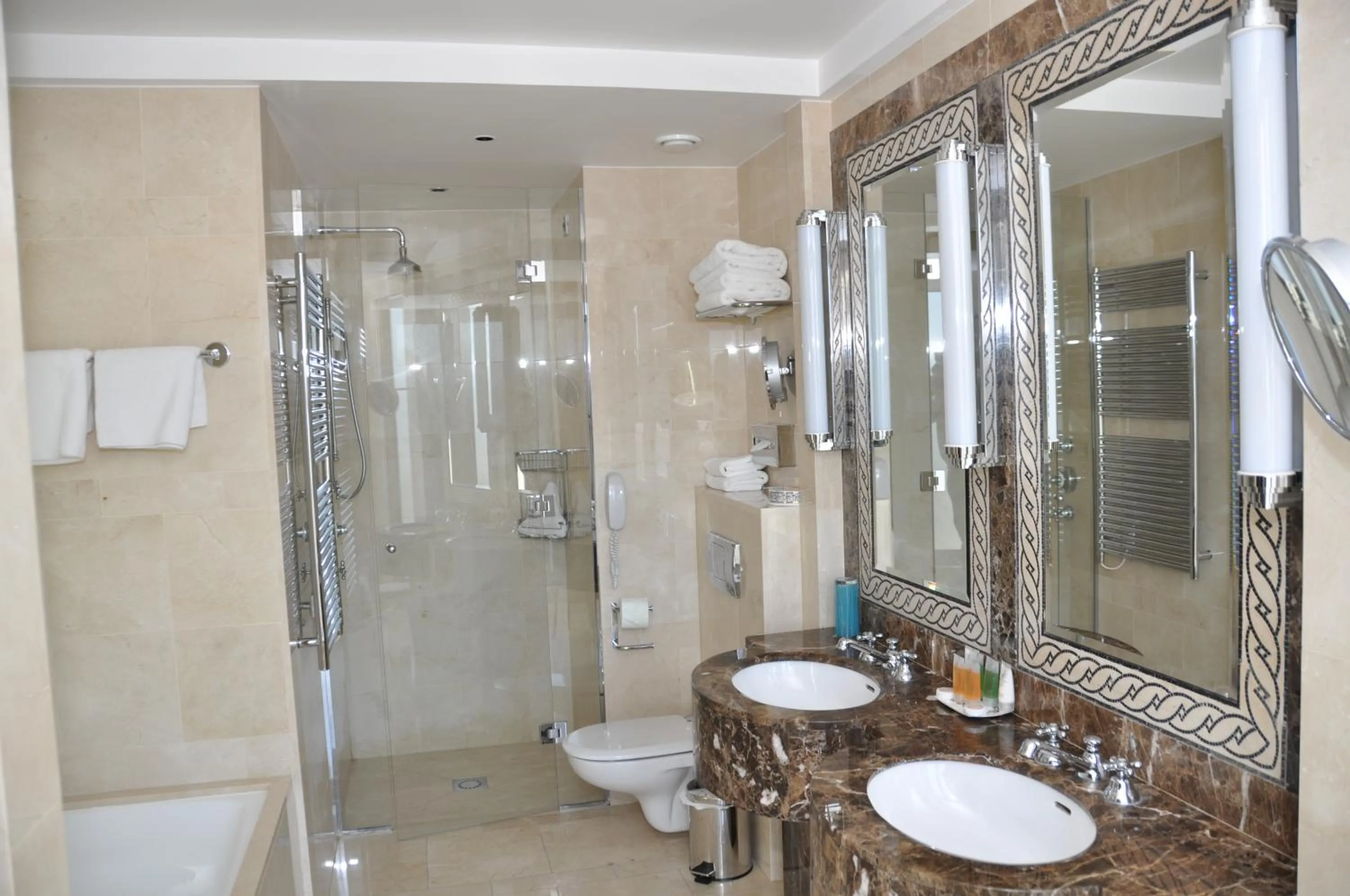 Shower in Royal Hotel Oran - MGallery Collection