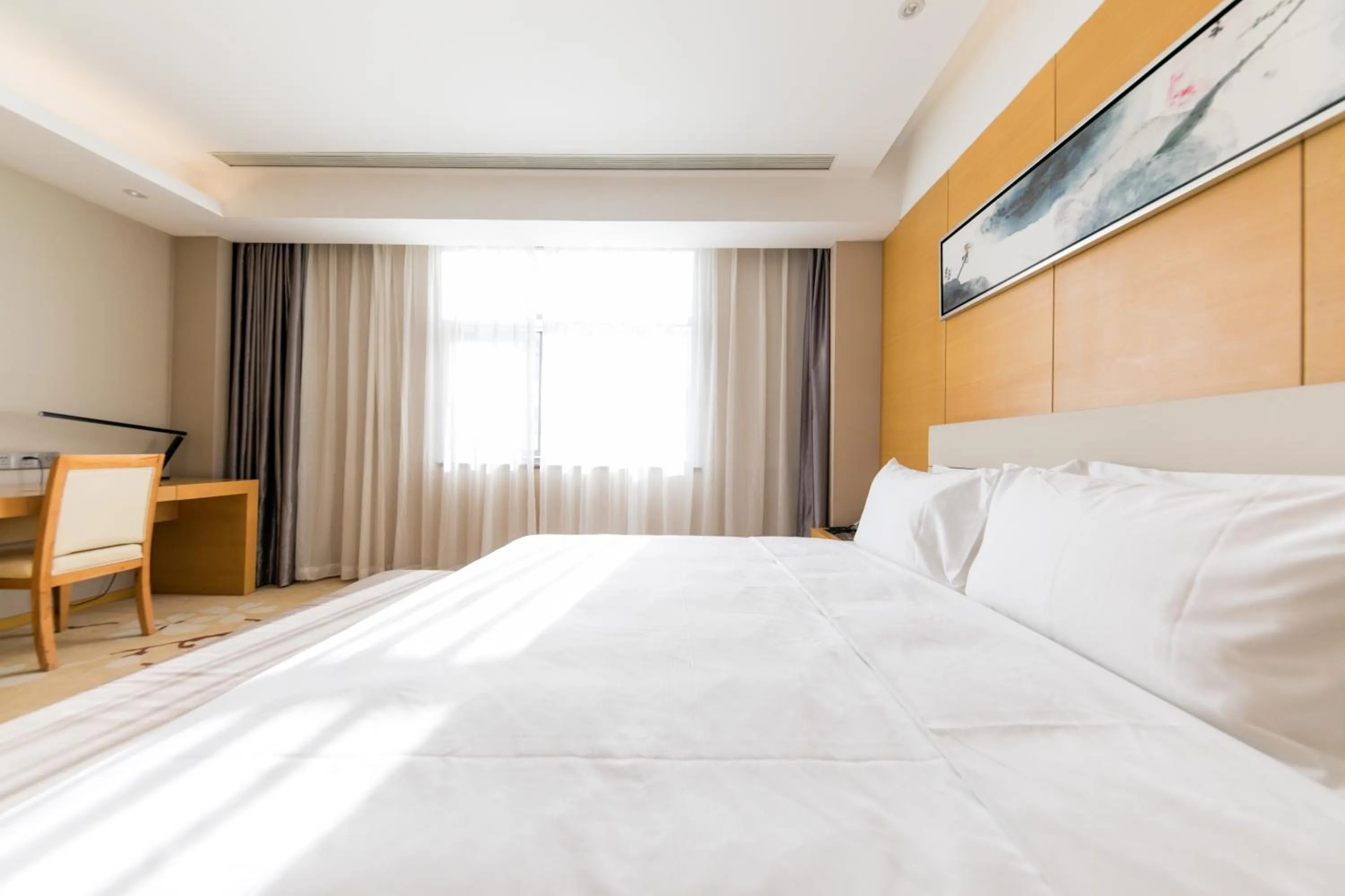 Bed in Mercure Beijing Chang An West