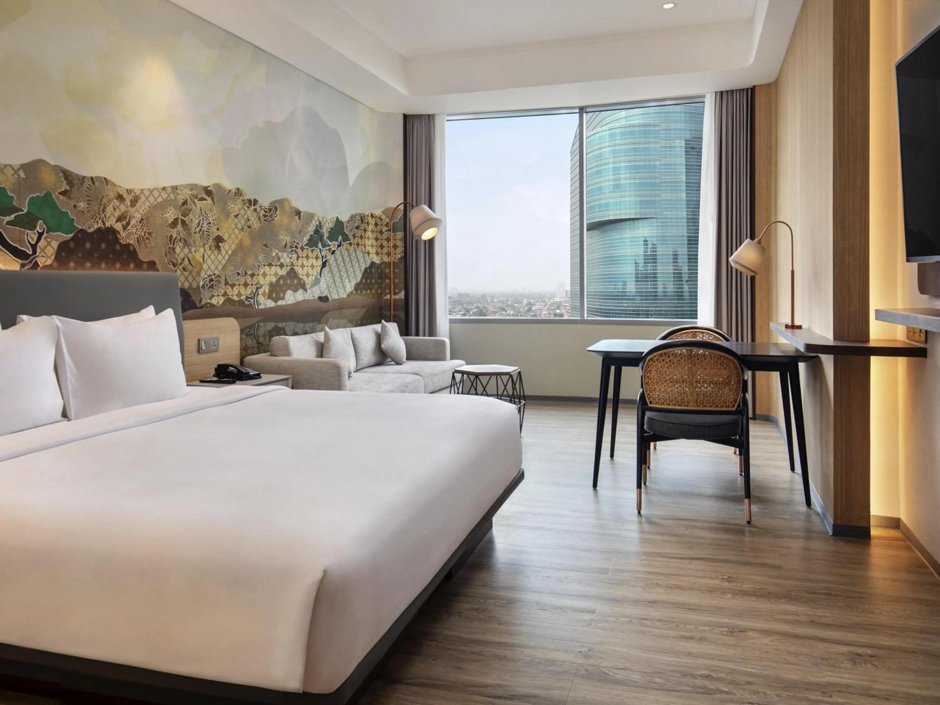 Photo of the whole room, Bed in Mercure Jakarta Gatot Subroto