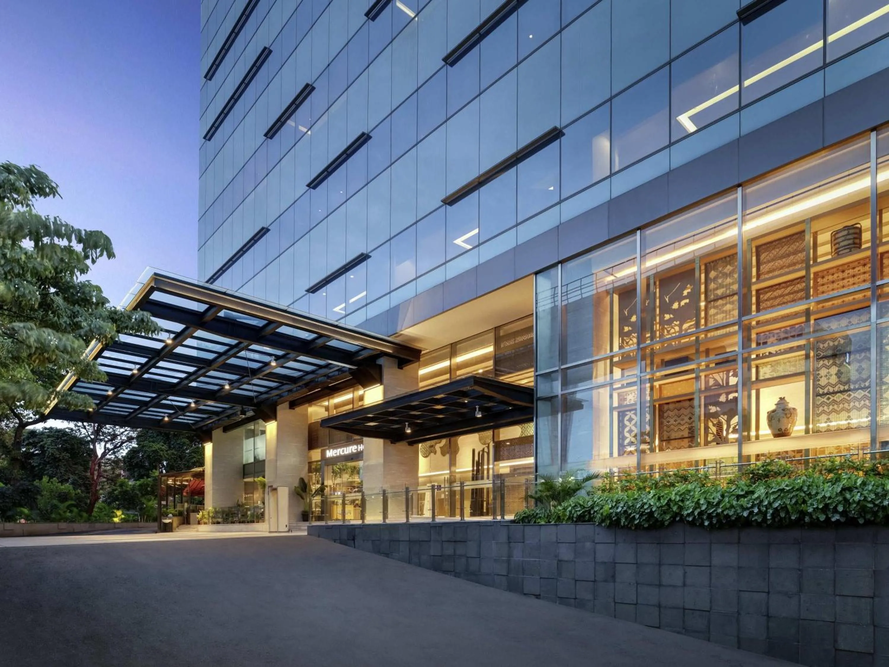 Property building in Mercure Jakarta Gatot Subroto