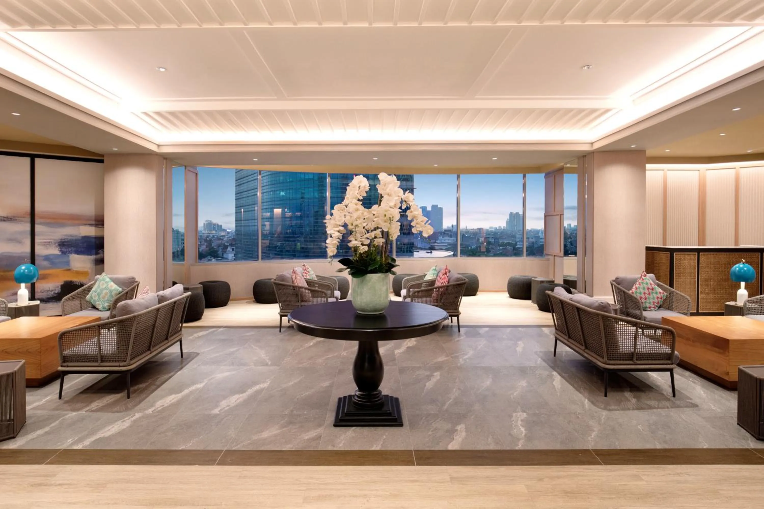 Restaurant/places to eat in Mercure Jakarta Gatot Subroto