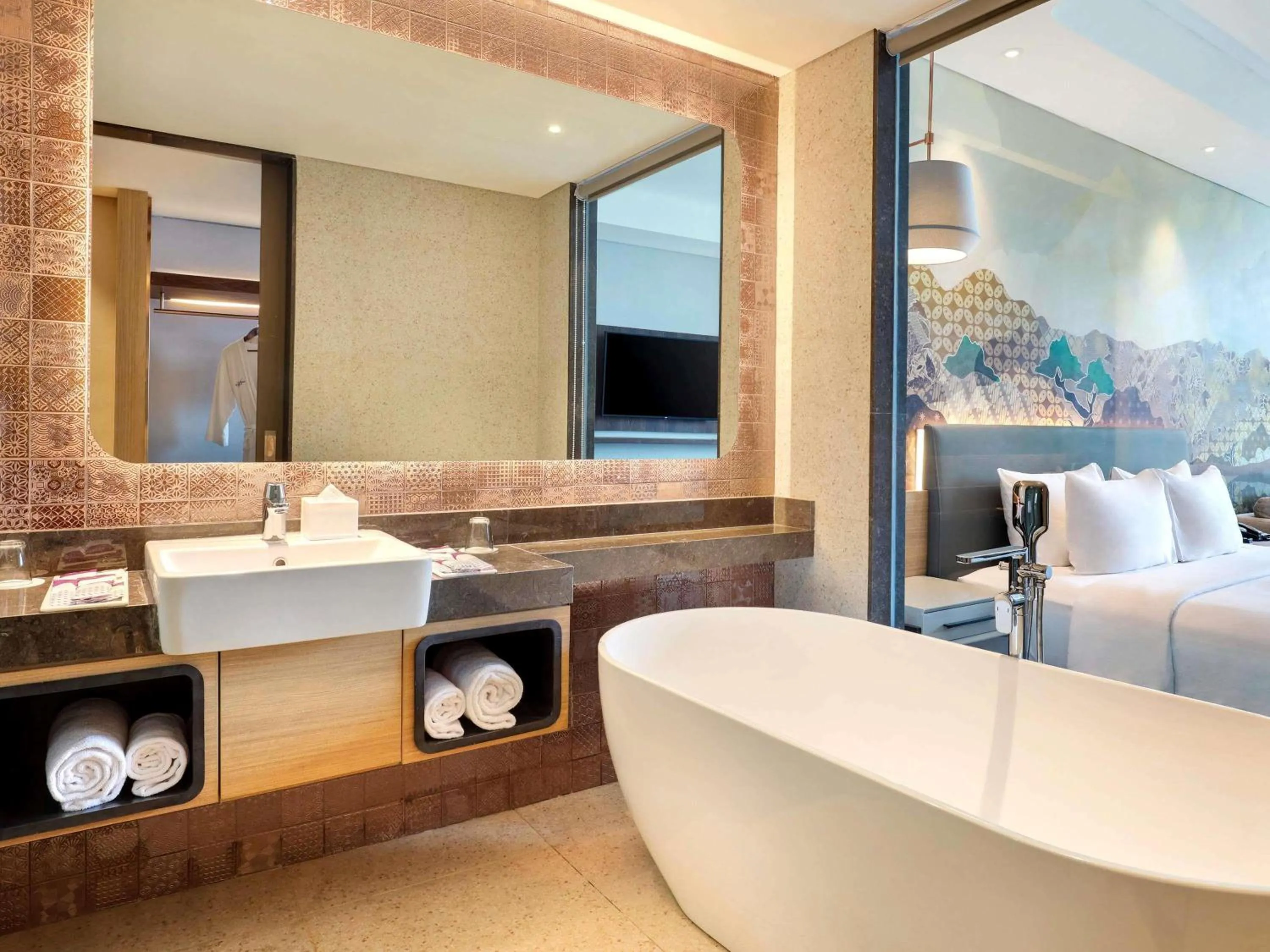 Bedroom, Bed in Mercure Jakarta Gatot Subroto