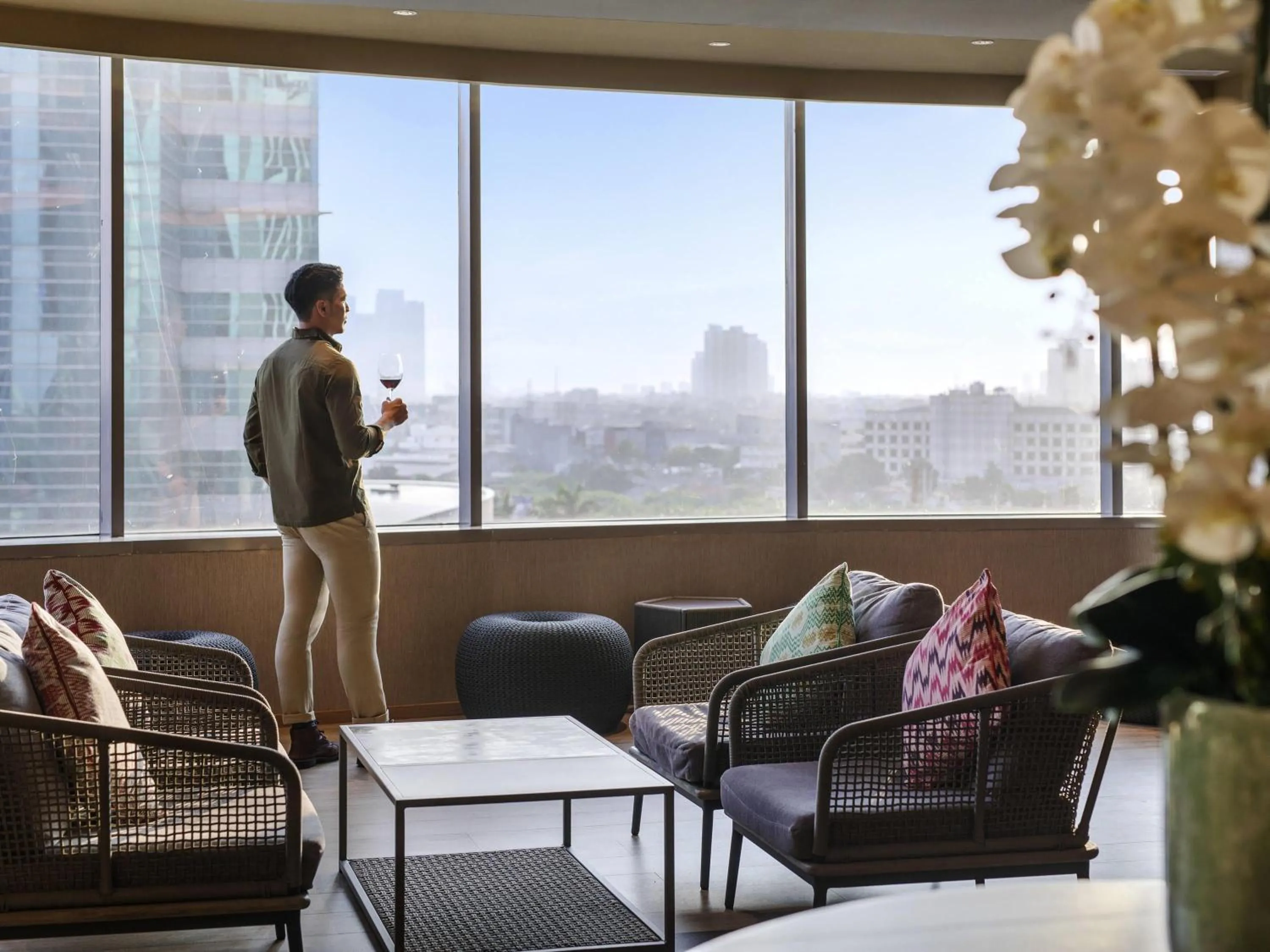 Lounge or bar in Mercure Jakarta Gatot Subroto