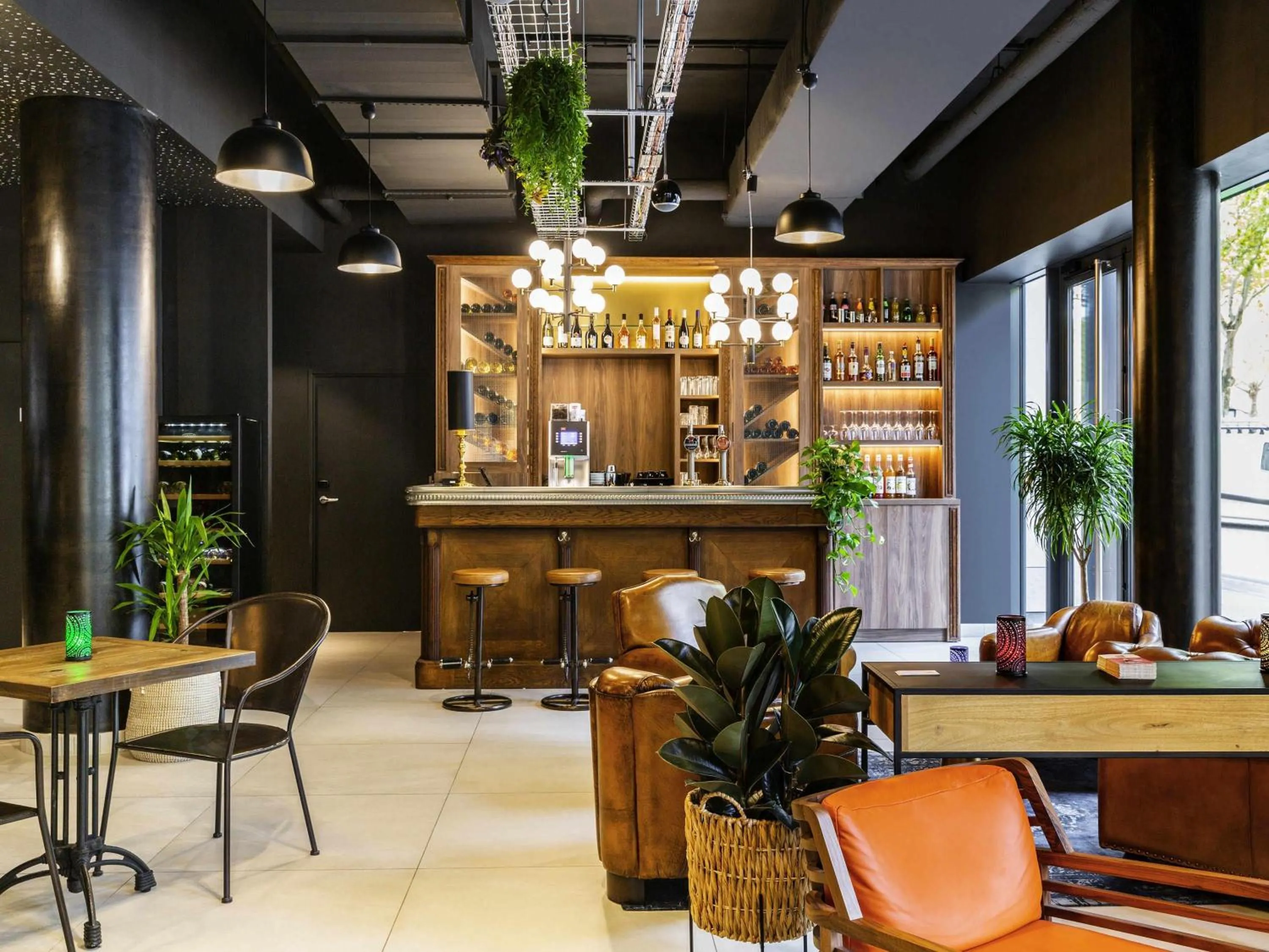 Lounge or bar in ibis Styles Puteaux Paris La Defense