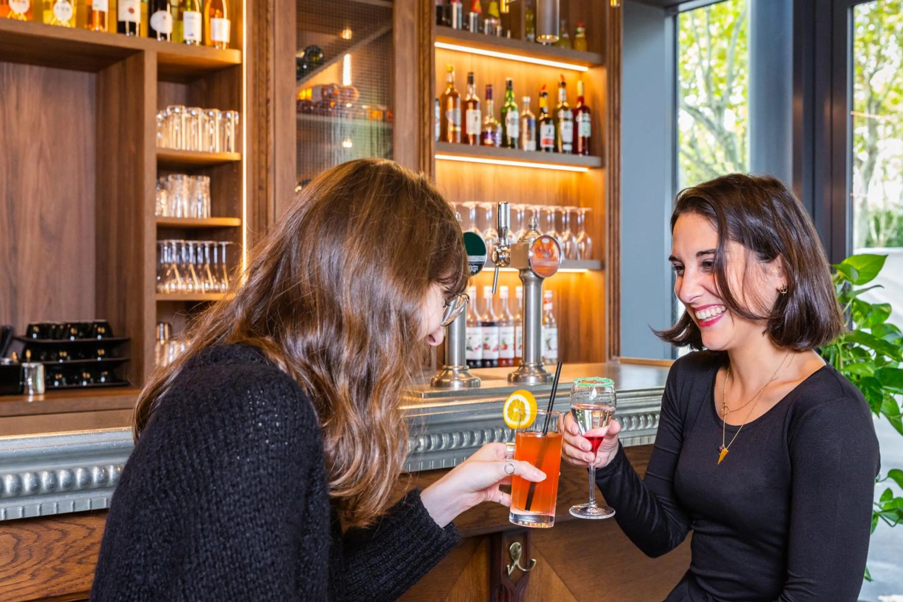 Lounge or bar in ibis Styles Puteaux Paris La Defense