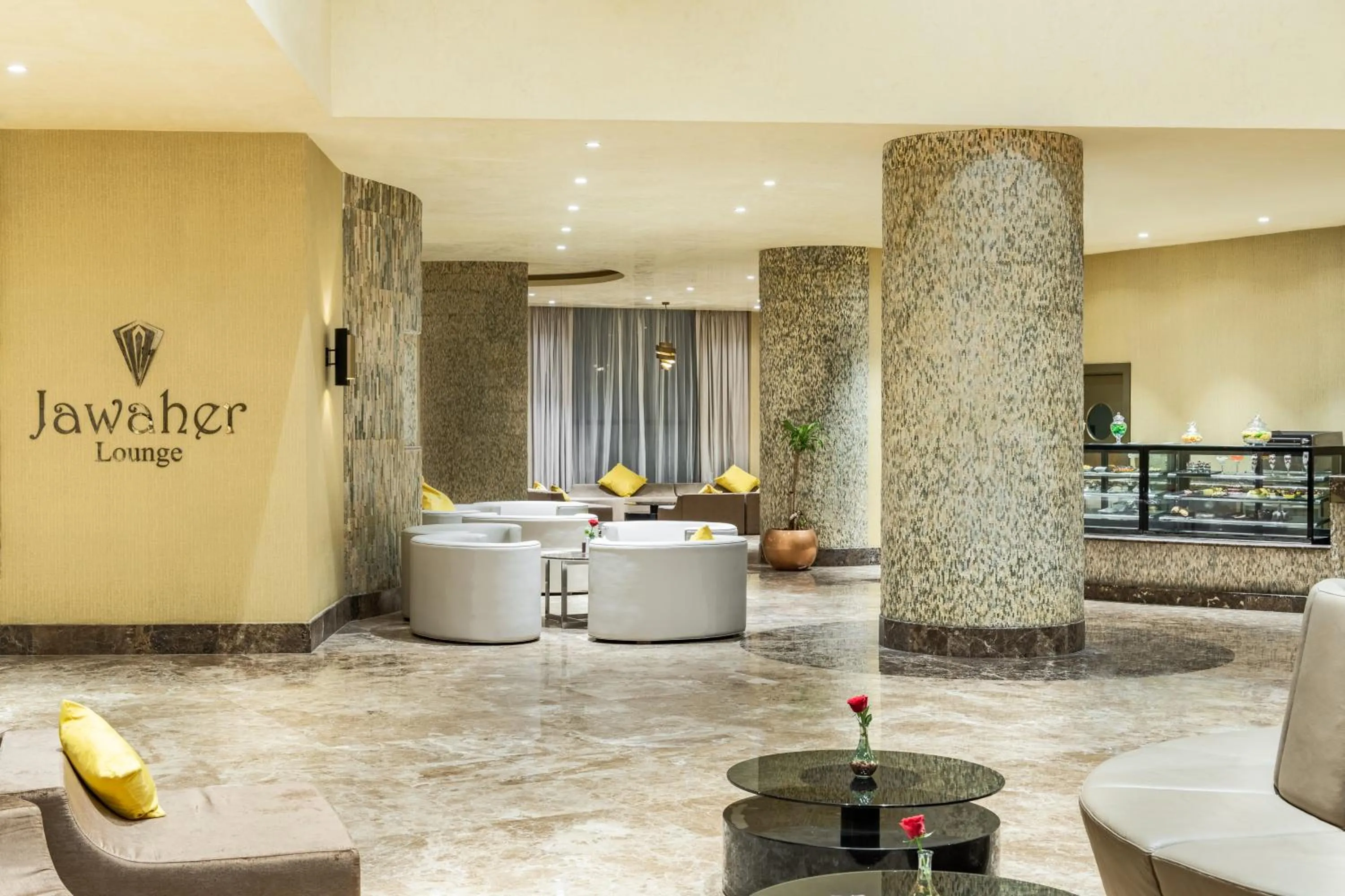 Lounge or bar in Copthorne Makkah Al Naseem