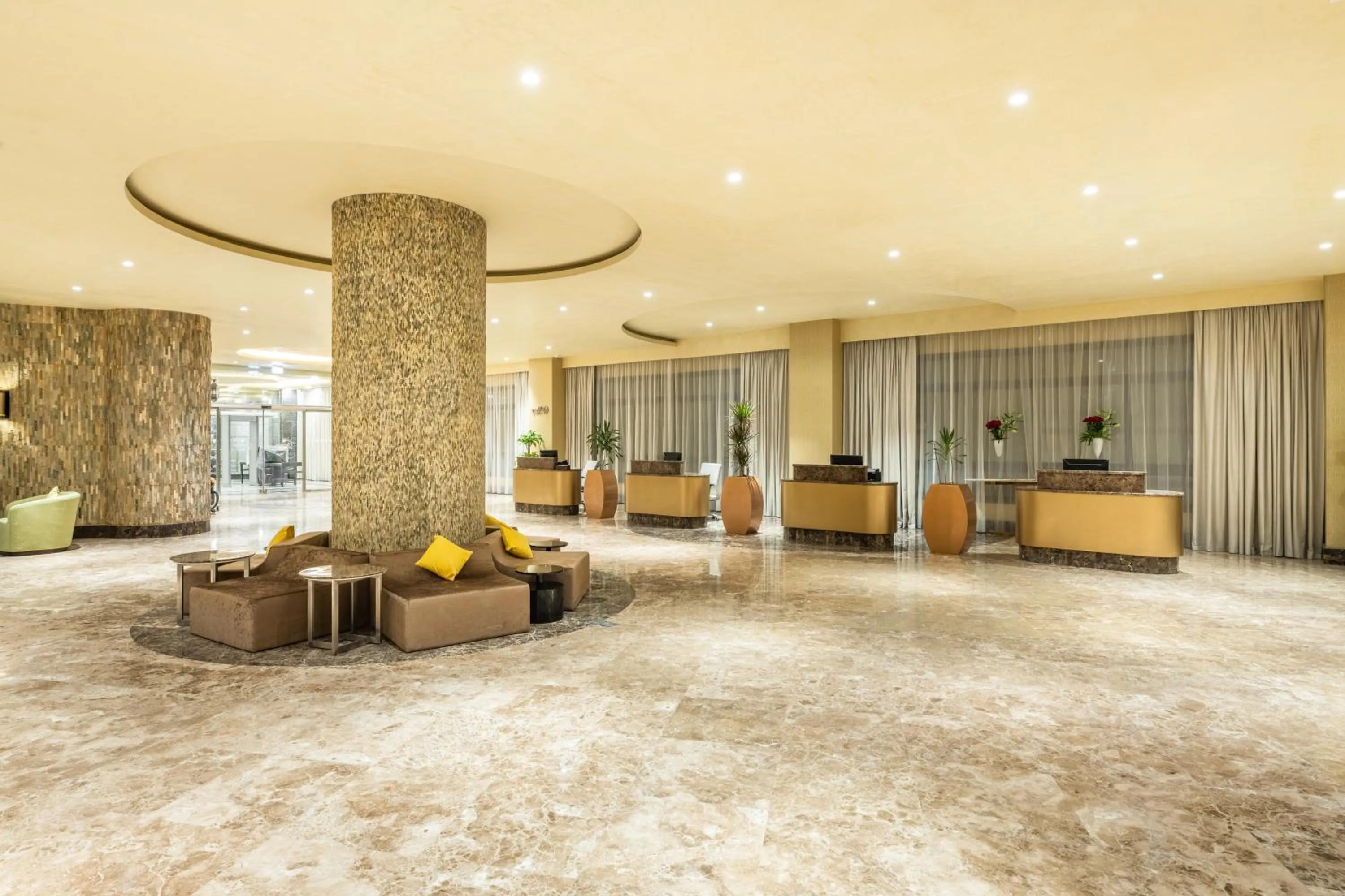 Lobby or reception in Copthorne Makkah Al Naseem
