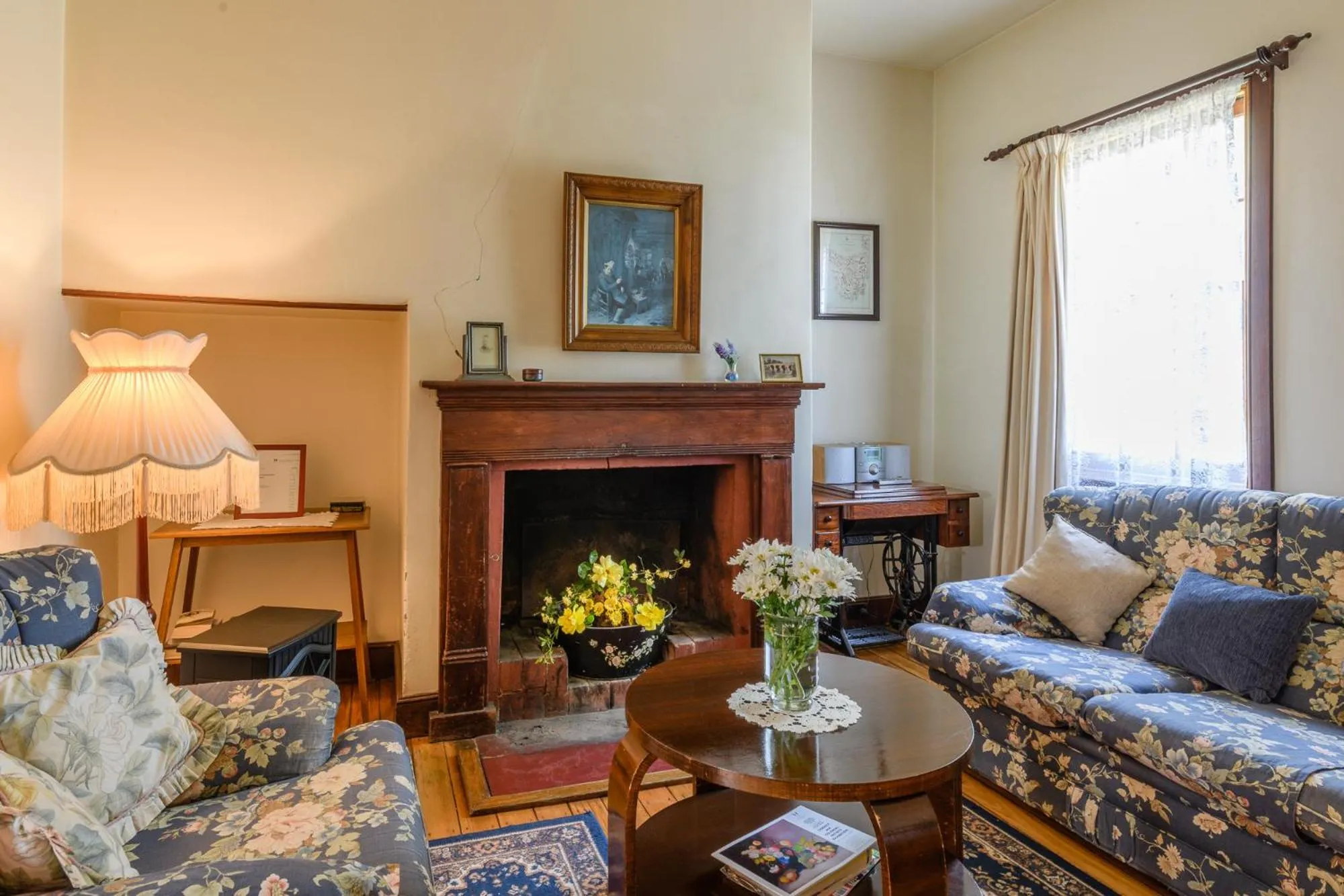 Living room in BRIDGE COTTAGES Sargeants & Armoury Cottages 1823 - HISTORY & CHARM