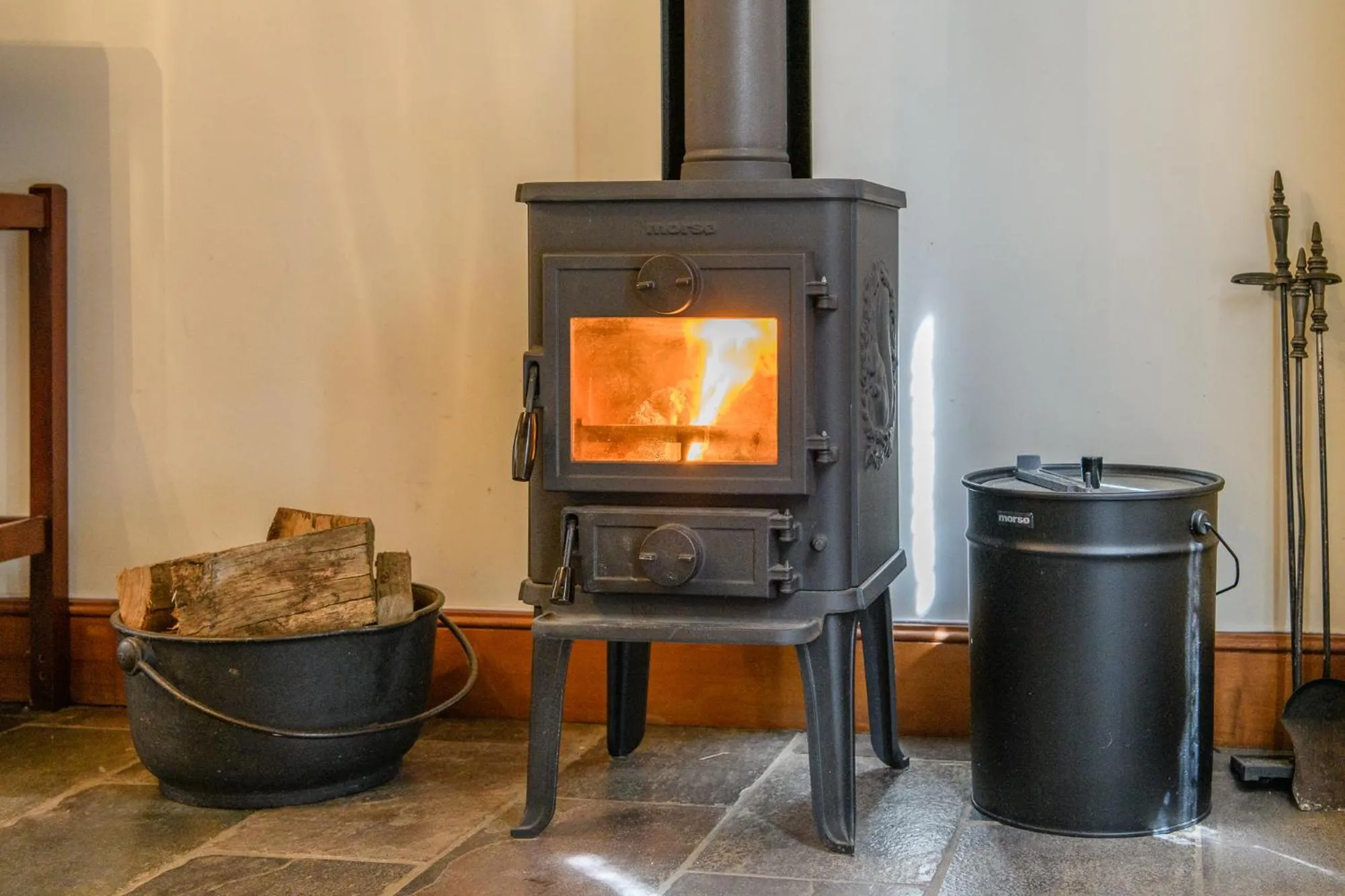 BRIDGE COTTAGES Sargeants & Armoury Cottages 1823 - HISTORY & CHARM