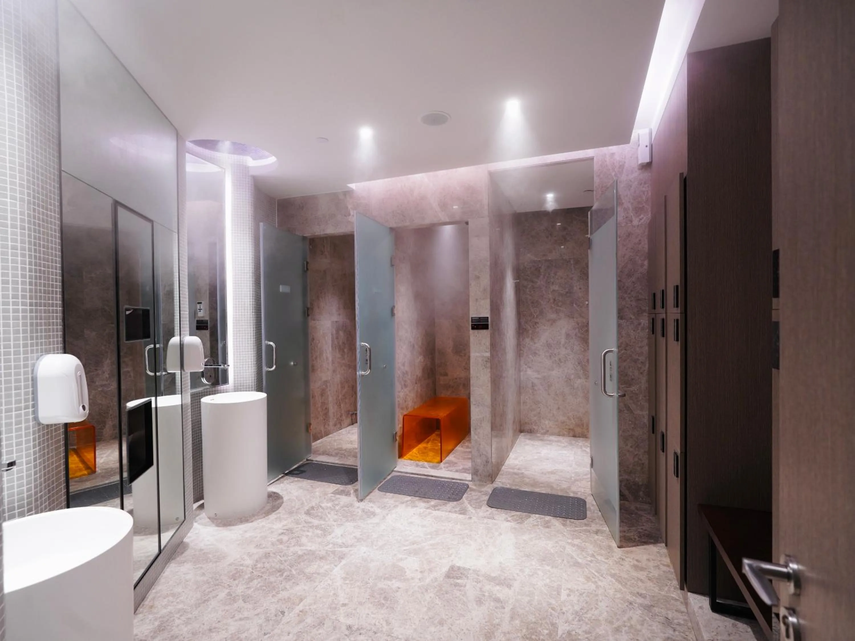 Spa and wellness centre/facilities in Oakwood Apartments Sanya