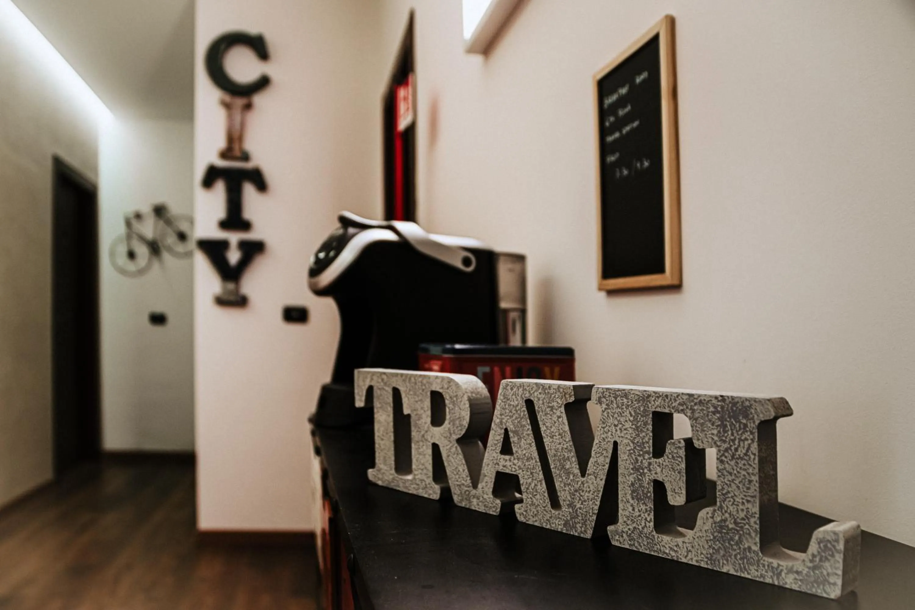 Logo/Certificate/Sign in TRAVEL STATION Bedandbreakfast