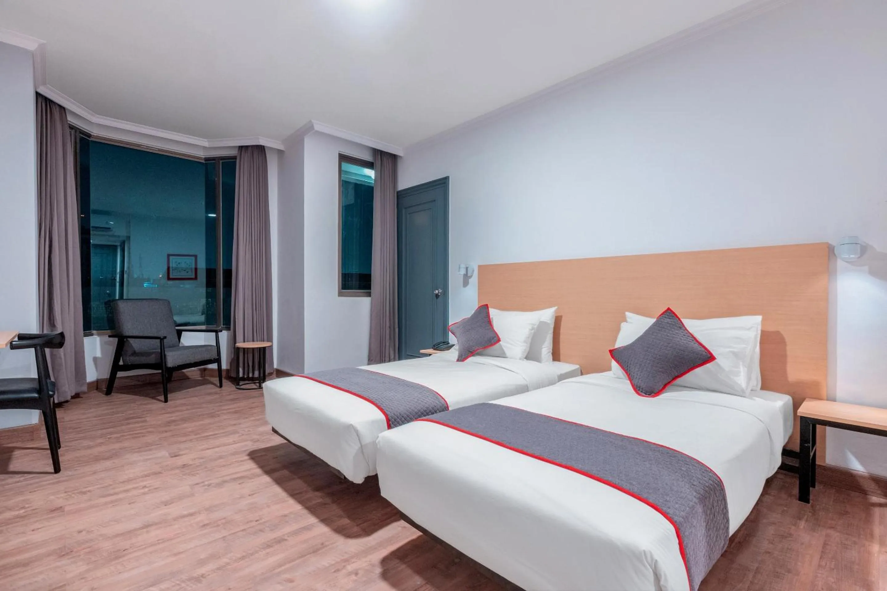 Bedroom, Bed in Super OYO Townhouse 2 Hotel Gunung Sahari