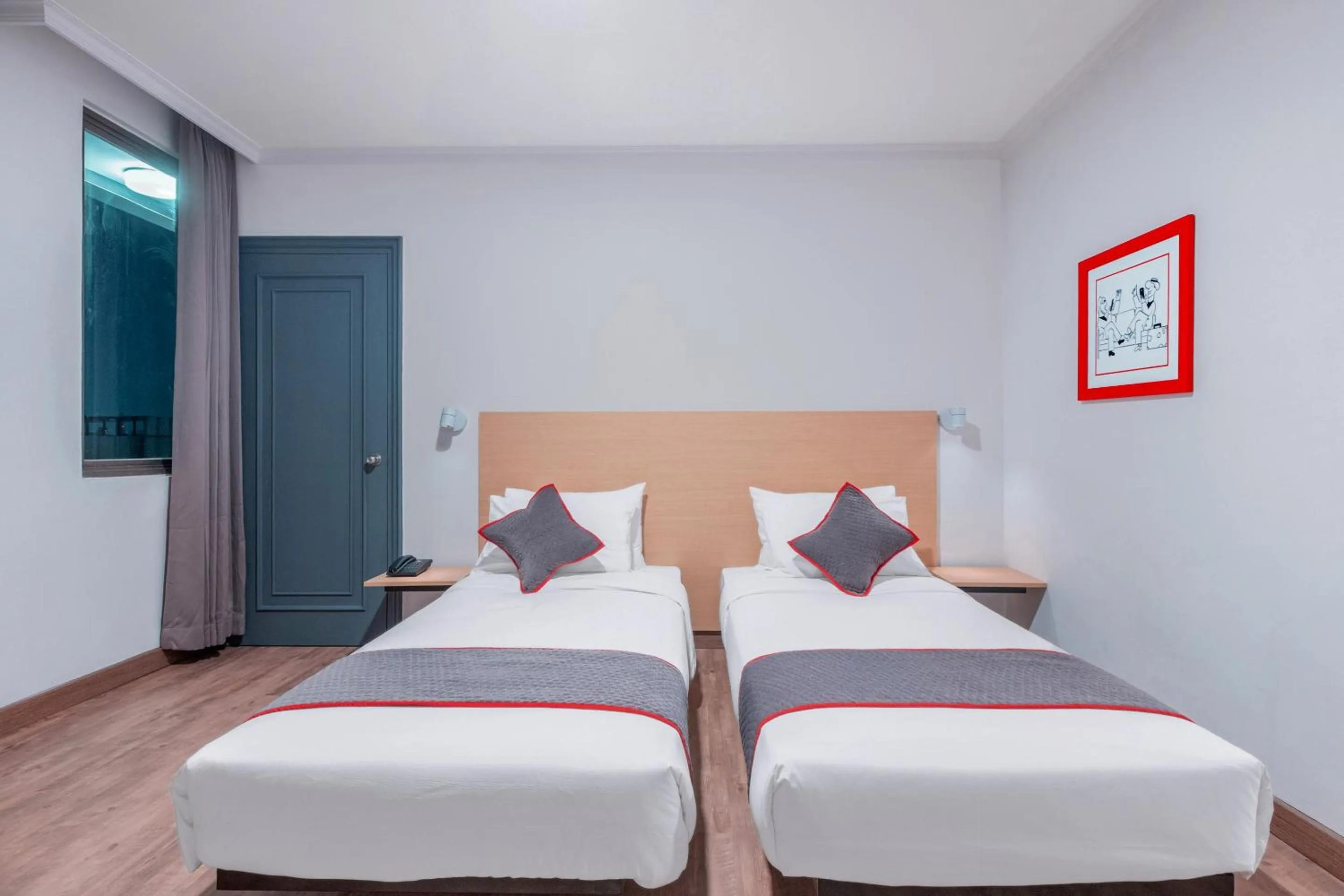 Bedroom, Bed in Super OYO Townhouse 2 Hotel Gunung Sahari