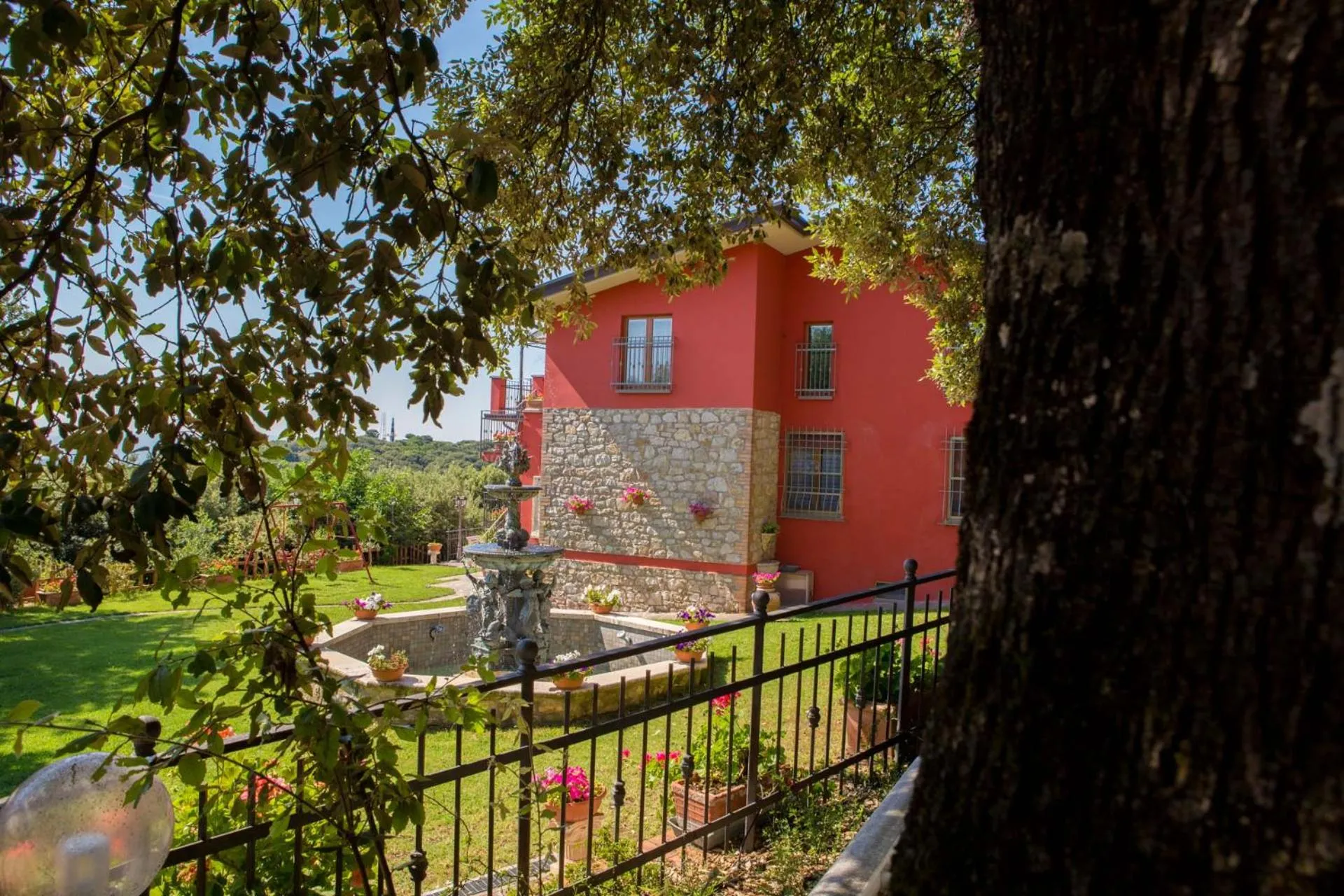 Property building in B&B Spring