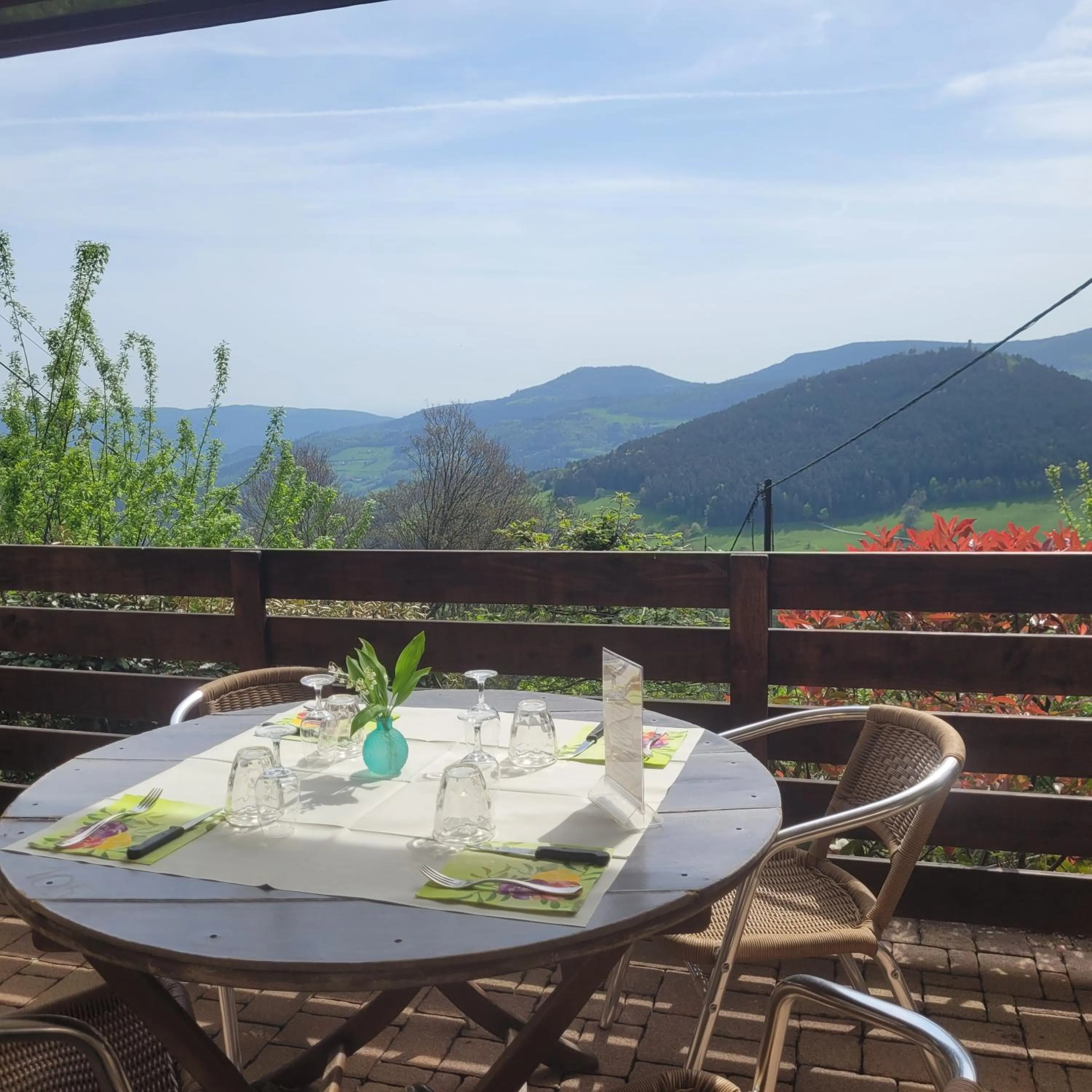 Balcony/Terrace in Le Bouton d'Or