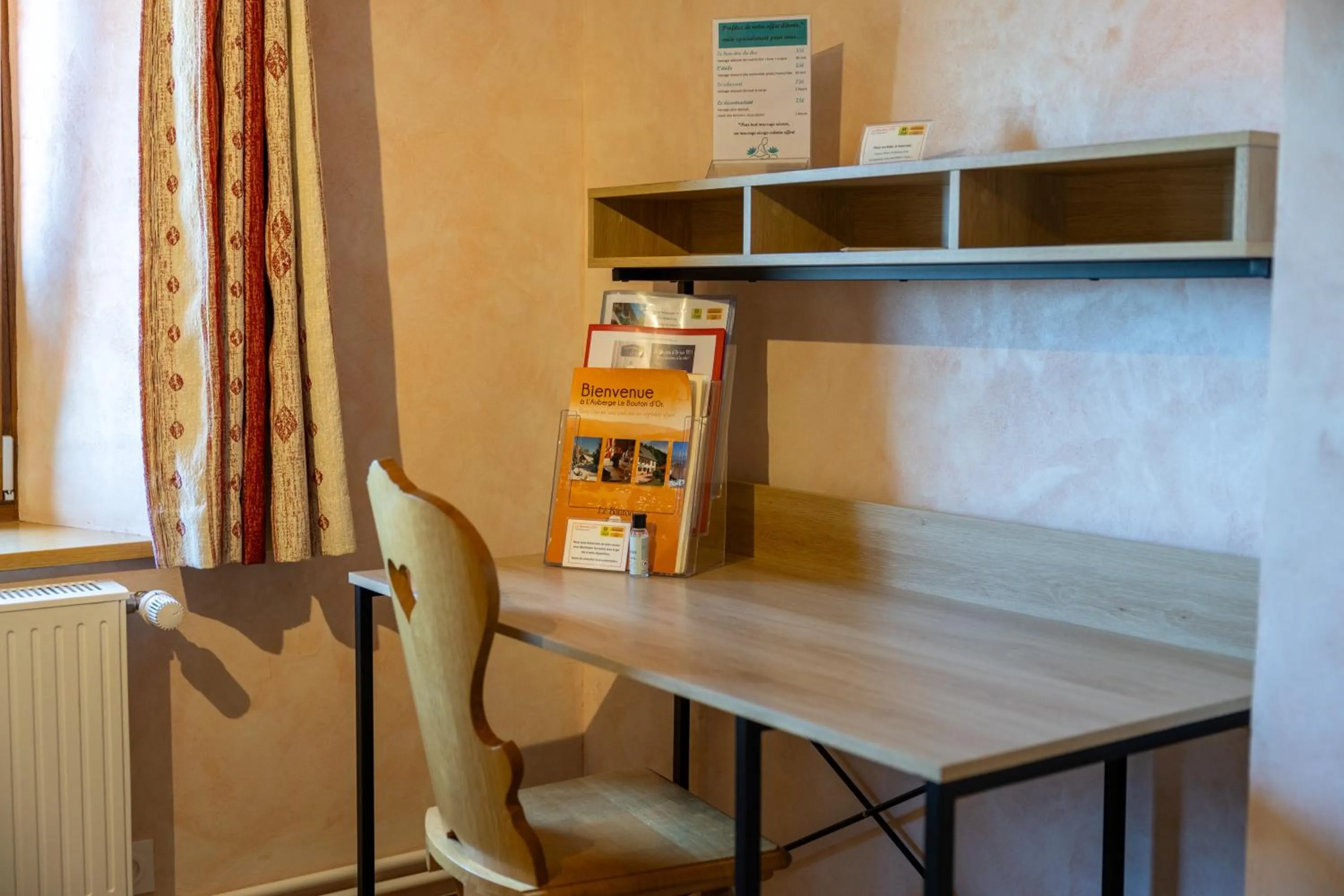 Bedroom in Le Bouton d'Or