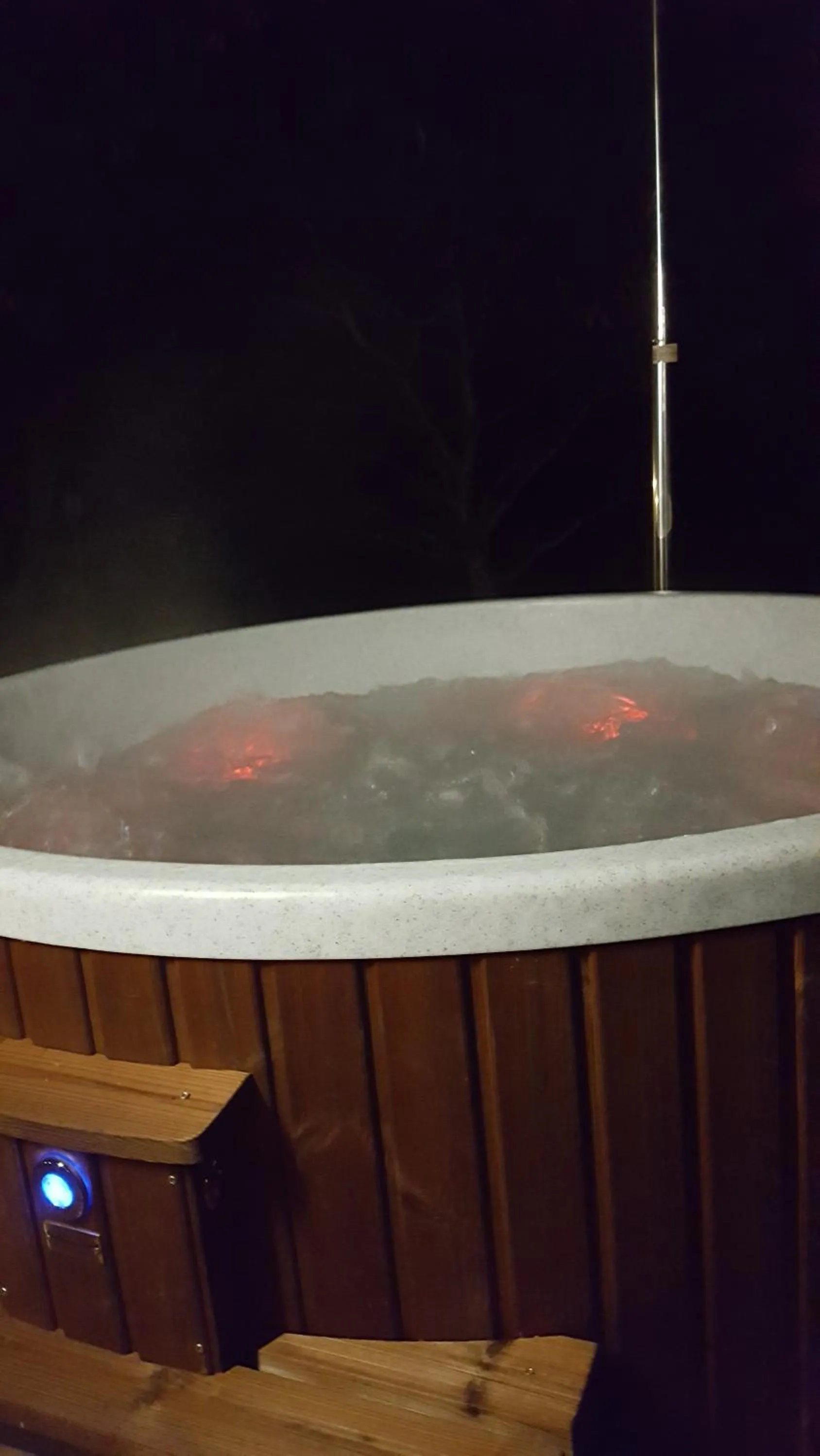 Hot Tub in Le Bouton d'Or