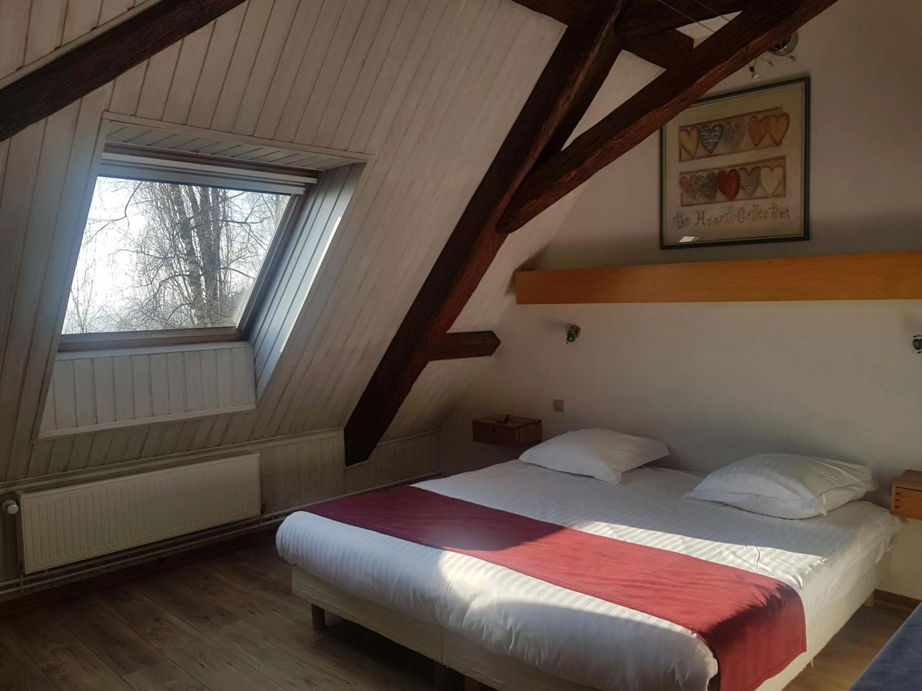 Bedroom, Bed in Le Bouton d'Or