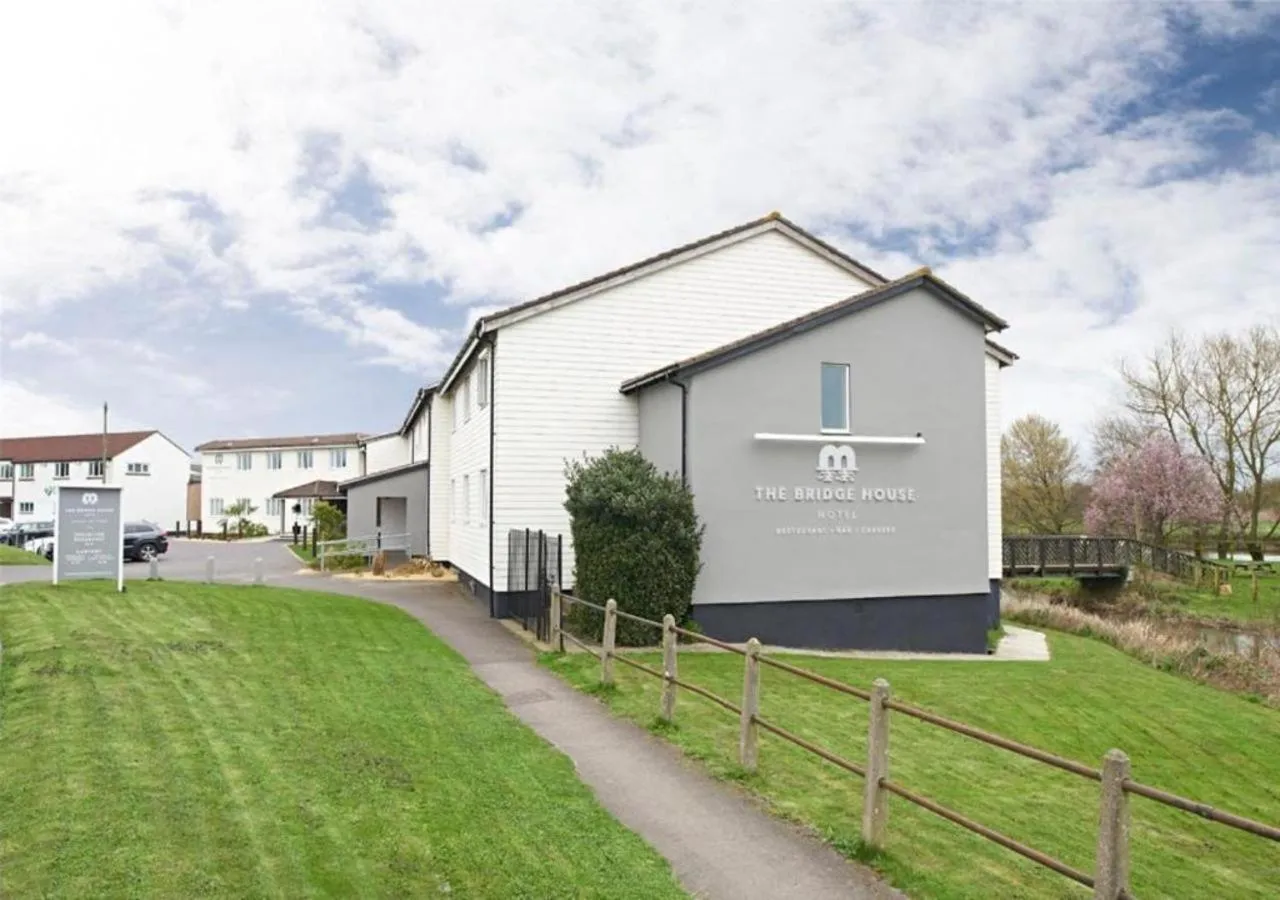 Property building in The Bridge House; BW Signature Collection