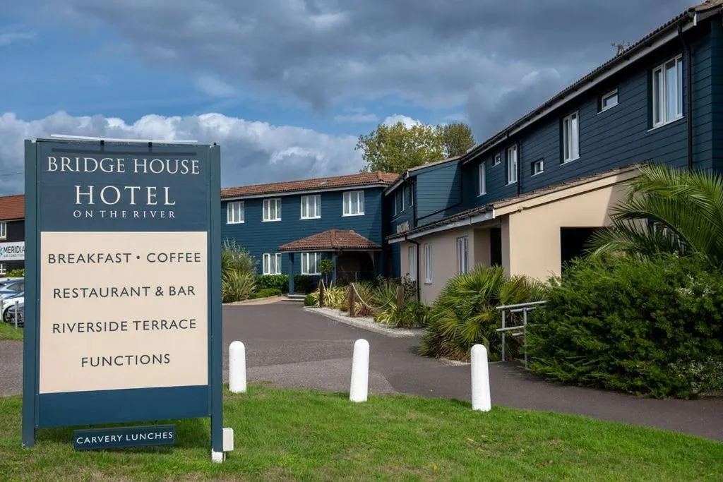 Property building in The Bridge House; BW Signature Collection