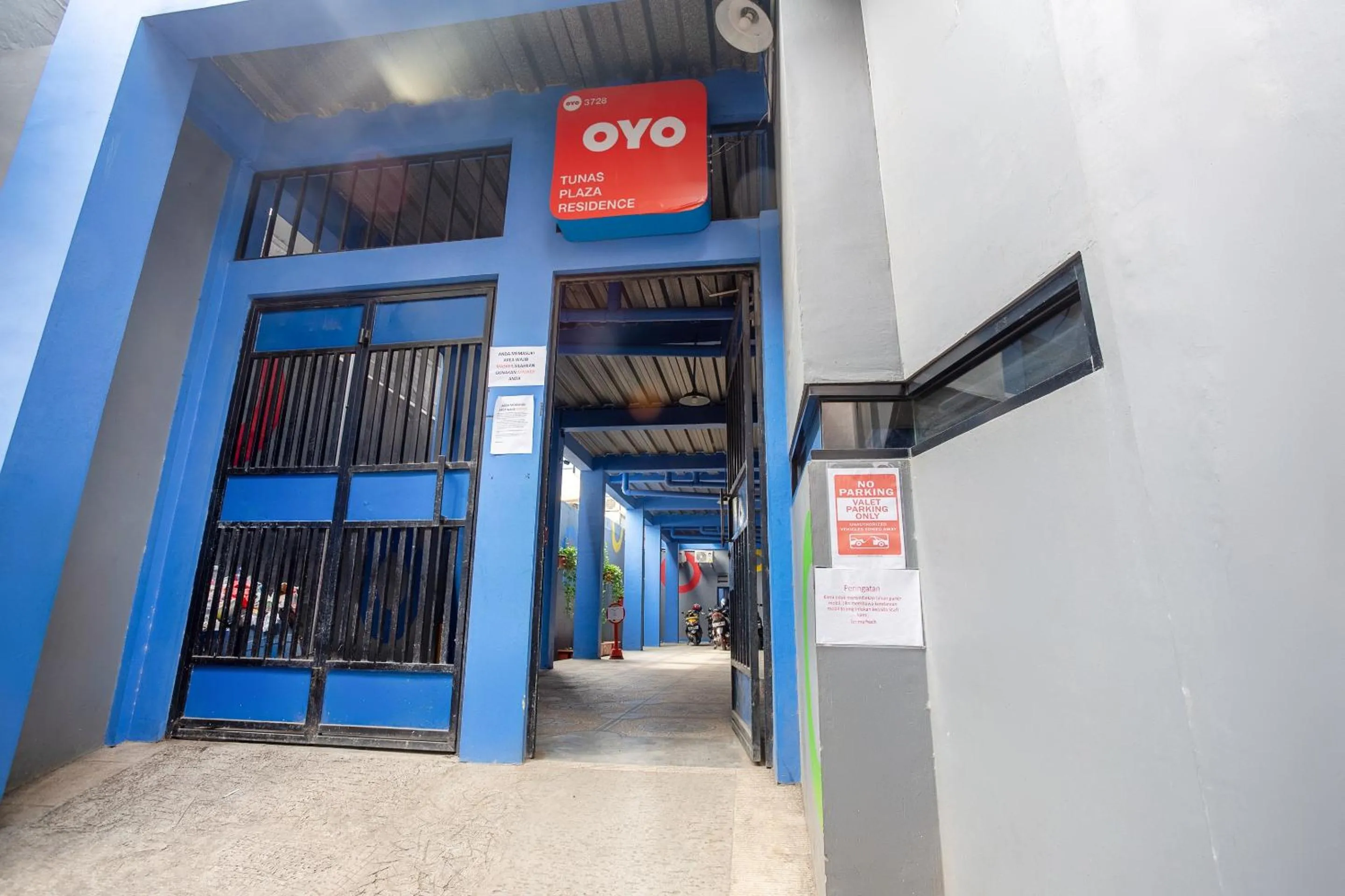 Facade/entrance in Collection O Tunas Plaza Residence