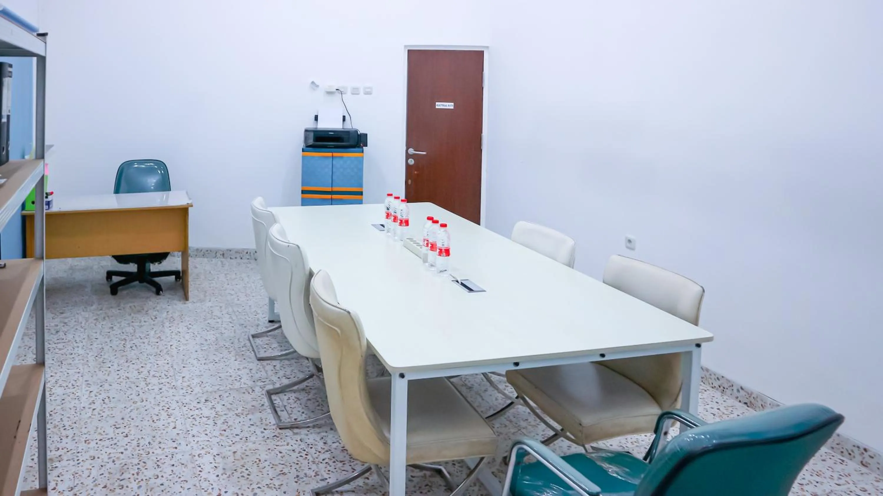 Business facilities in Collection O Tunas Plaza Residence