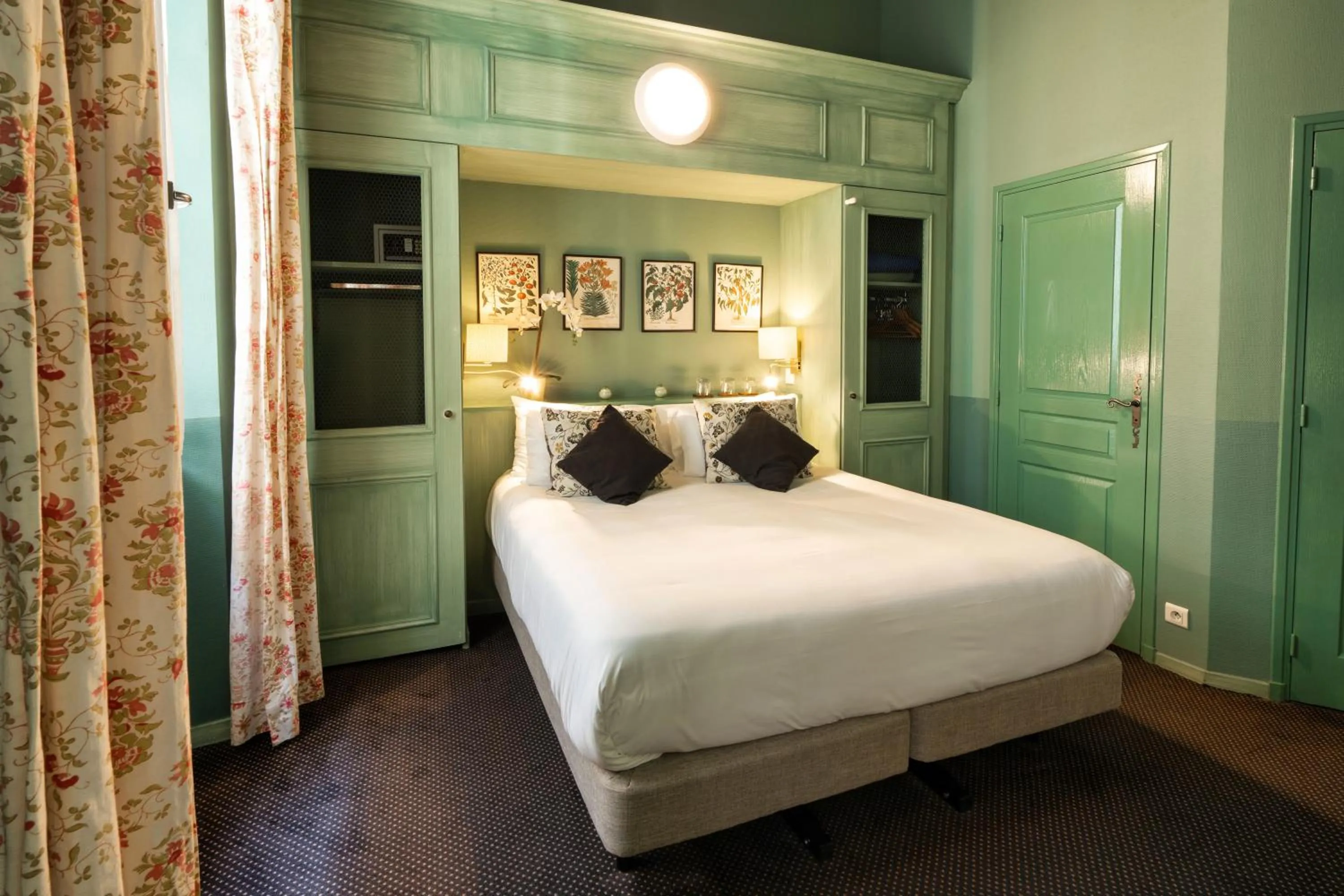 Bed in Garlande Hôtel Avignon Centre