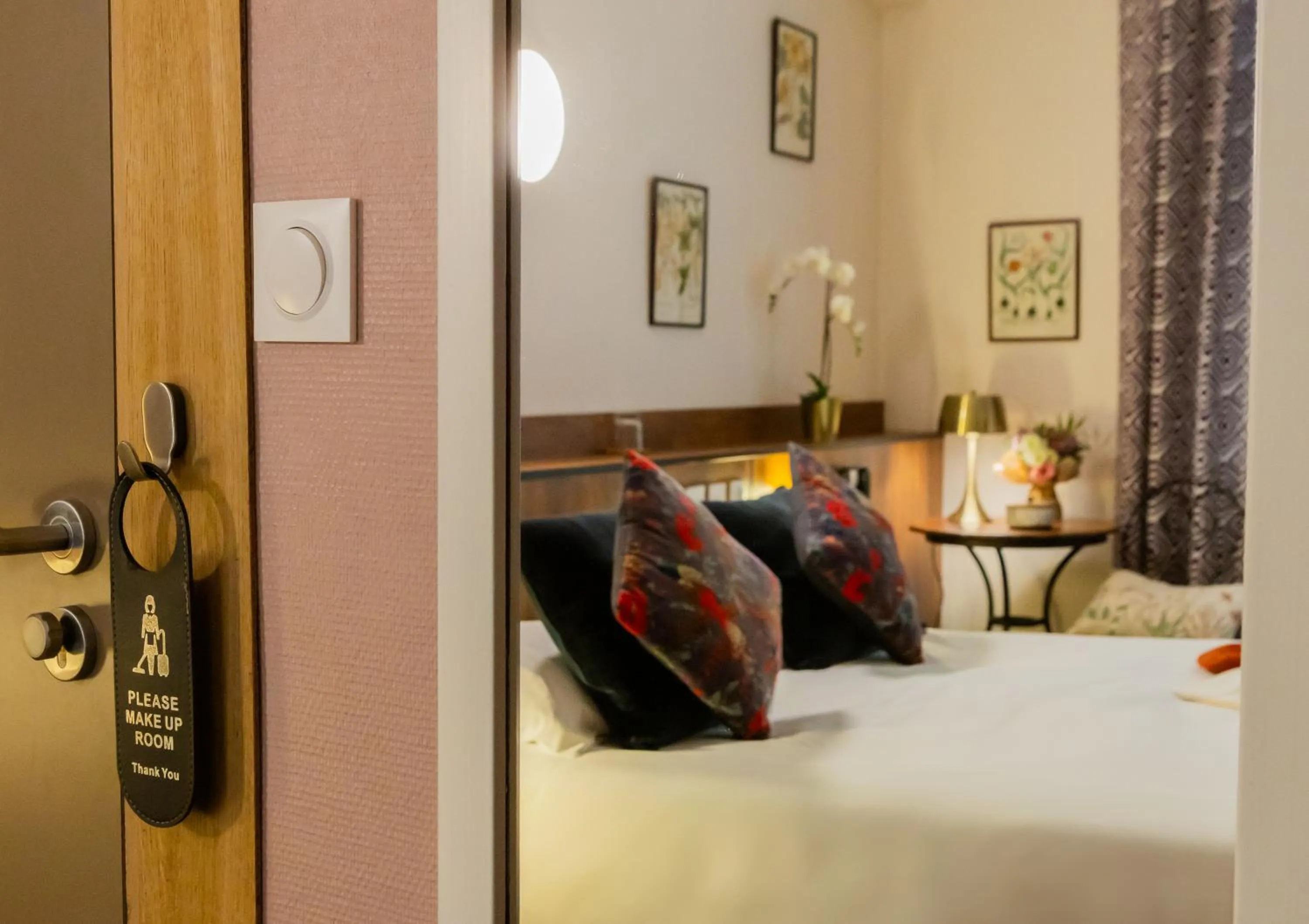 Bedroom, Bed in Garlande Hôtel Avignon Centre