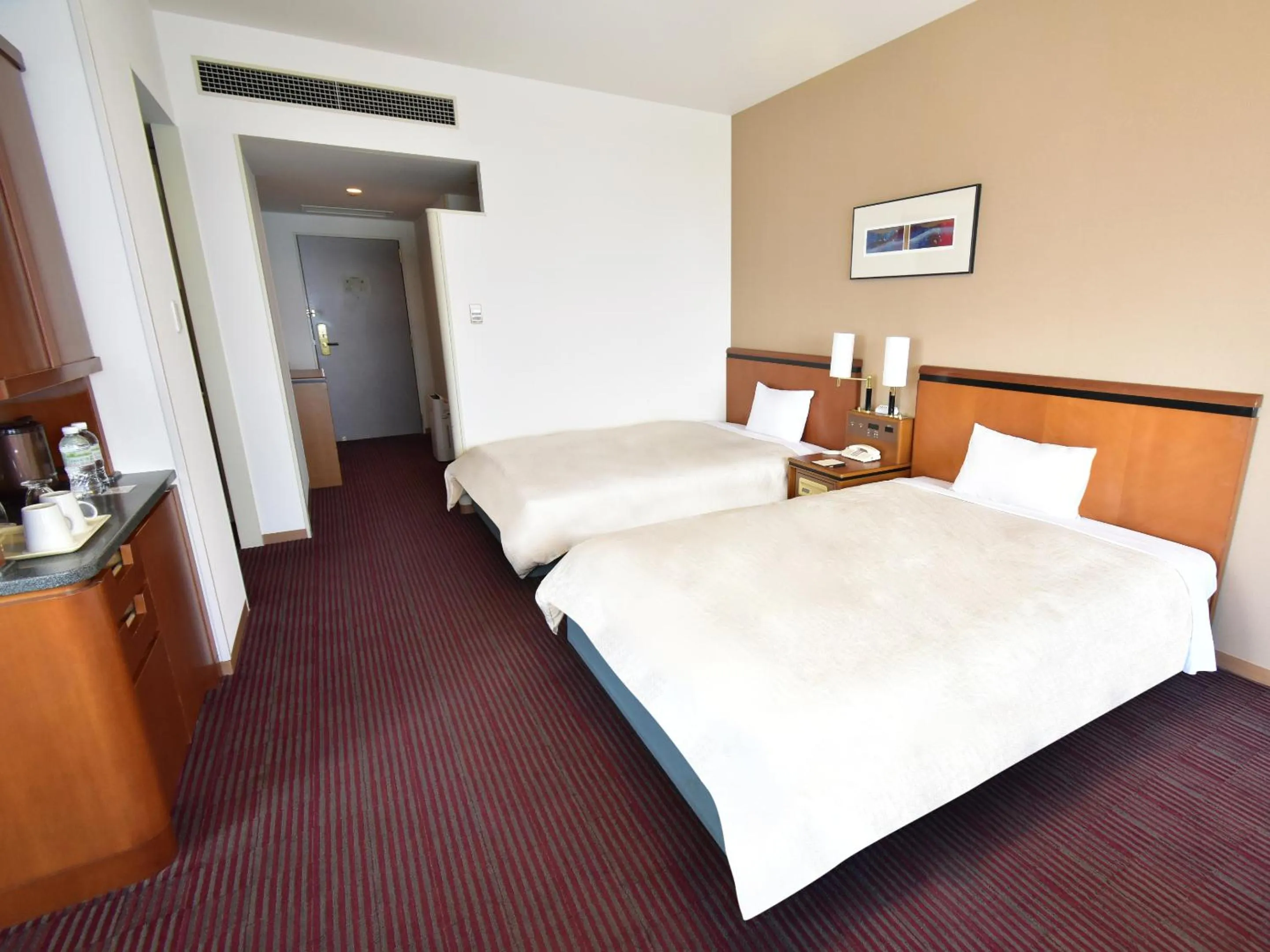 Photo of the whole room, Bed in Star Gate Hotel Kansai Airport