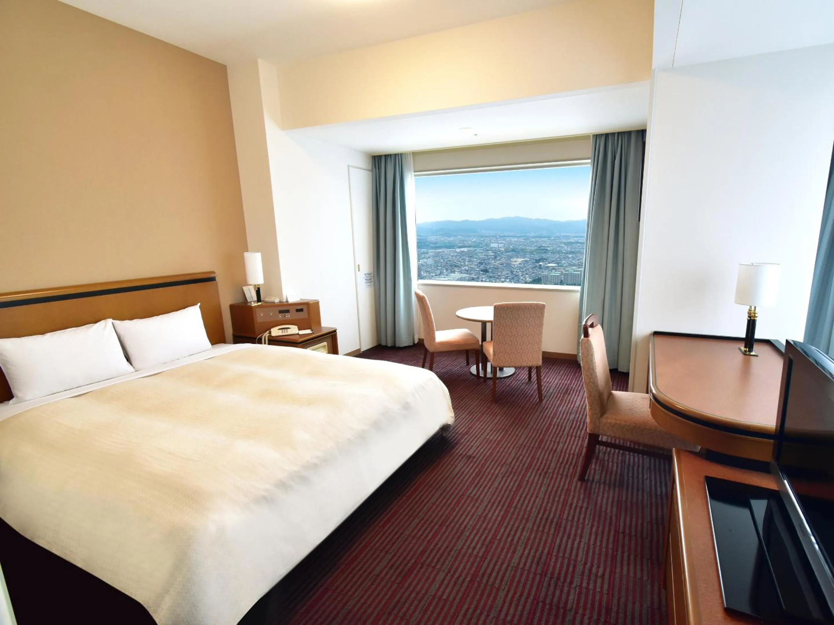 Photo of the whole room, Bed in Star Gate Hotel Kansai Airport