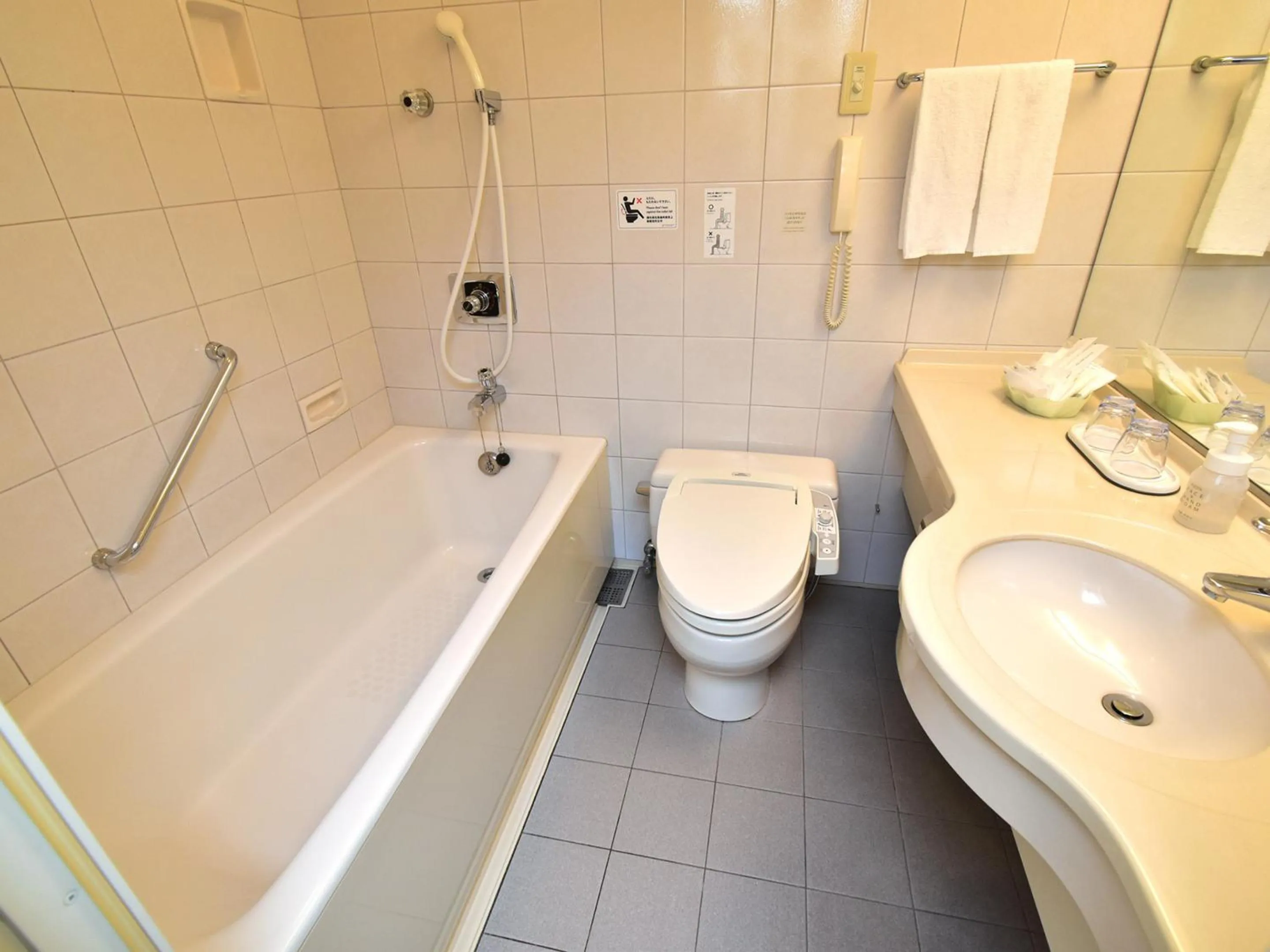 Photo of the whole room in Star Gate Hotel Kansai Airport