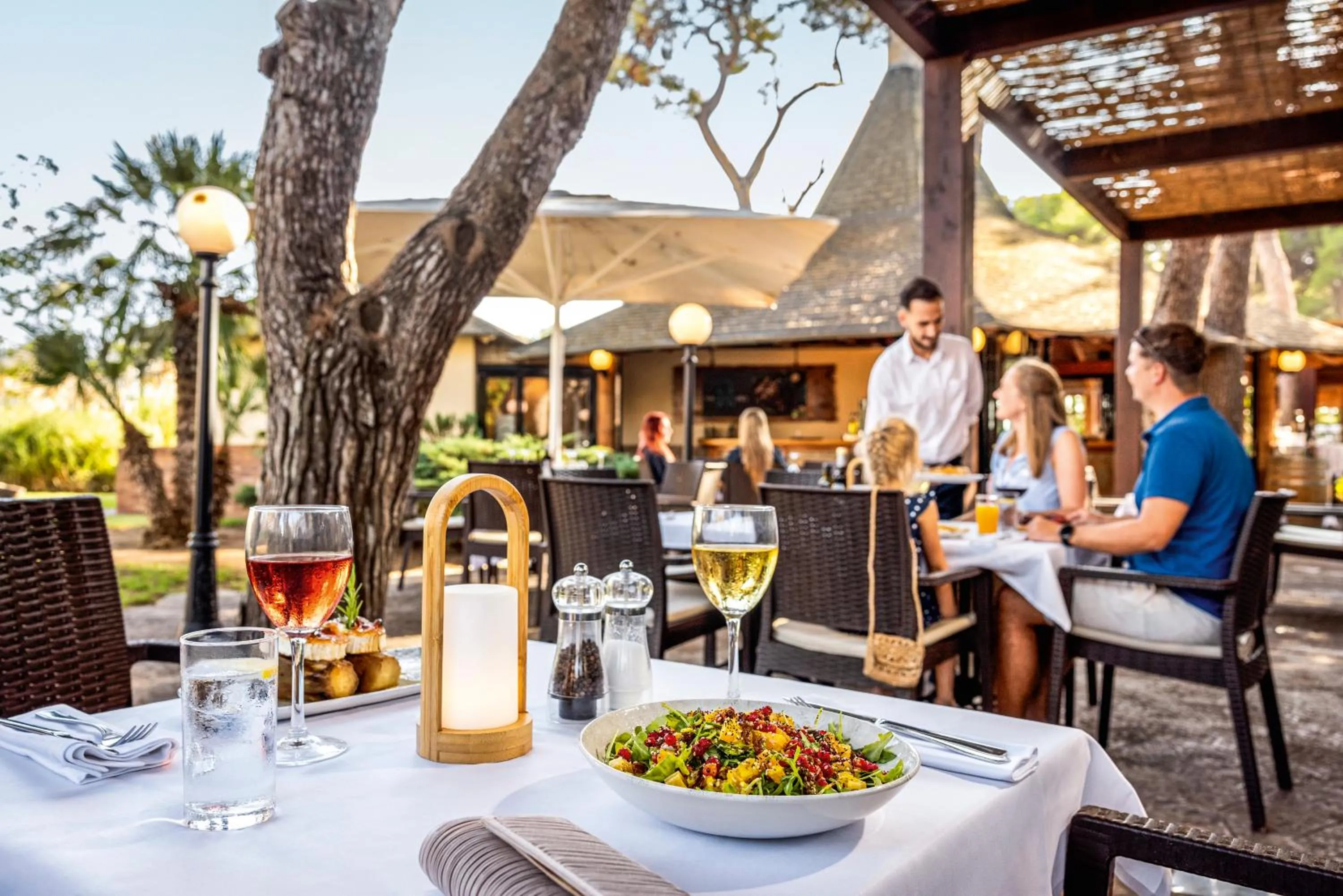 Restaurant/places to eat in Grupotel Alcudia Pins